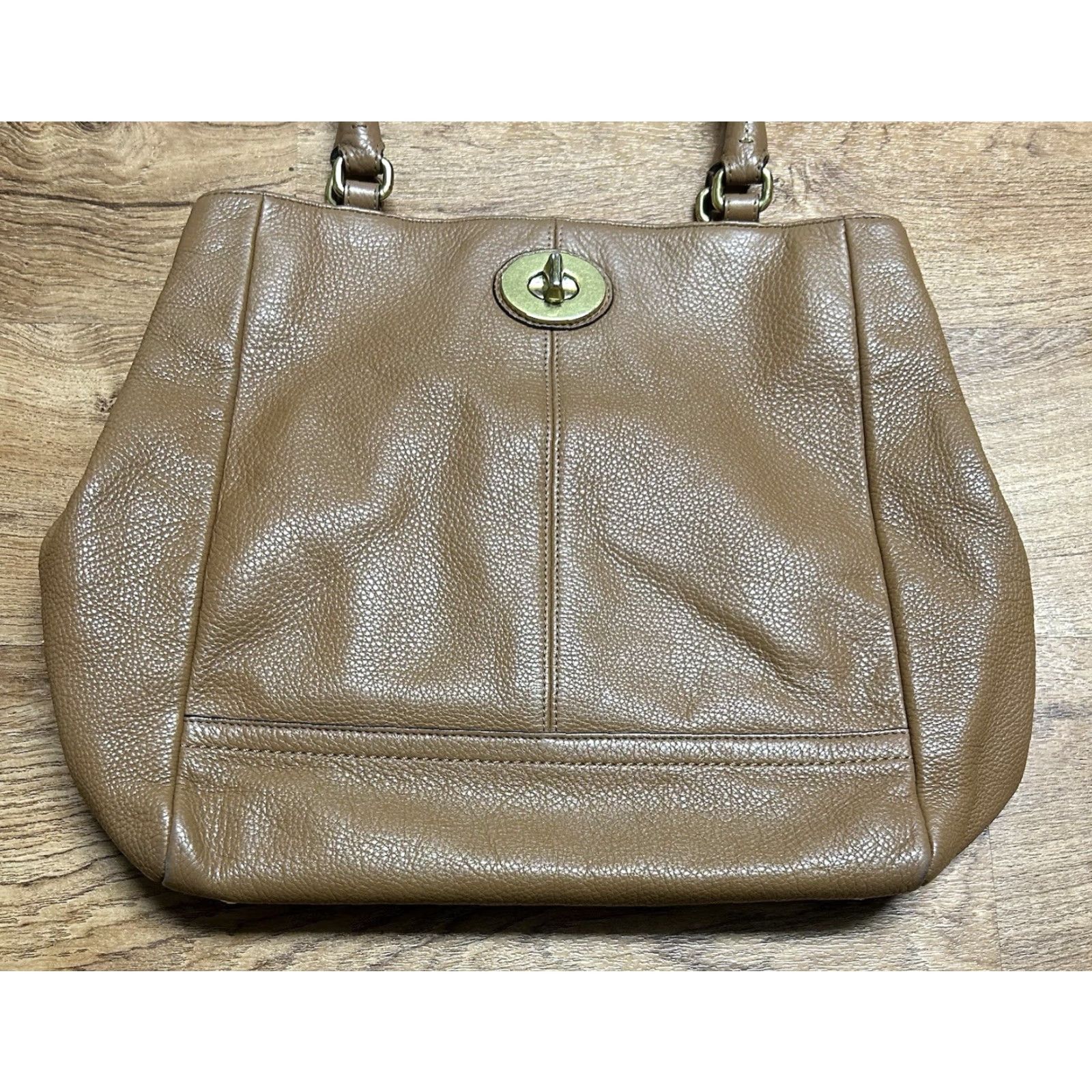 Coach VINTAGE Coach Park Large Camel Brown Leather Turn Lock Shoulder Handbag Satchel Purse Size L / US 10 / IT 46 - 3 Thumbnail
