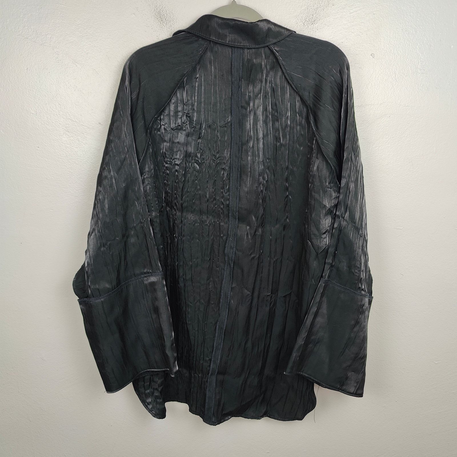 Other Local European Satin Oversized Top Womens Small Black Size S / US 4 / IT 40 - 3 Thumbnail