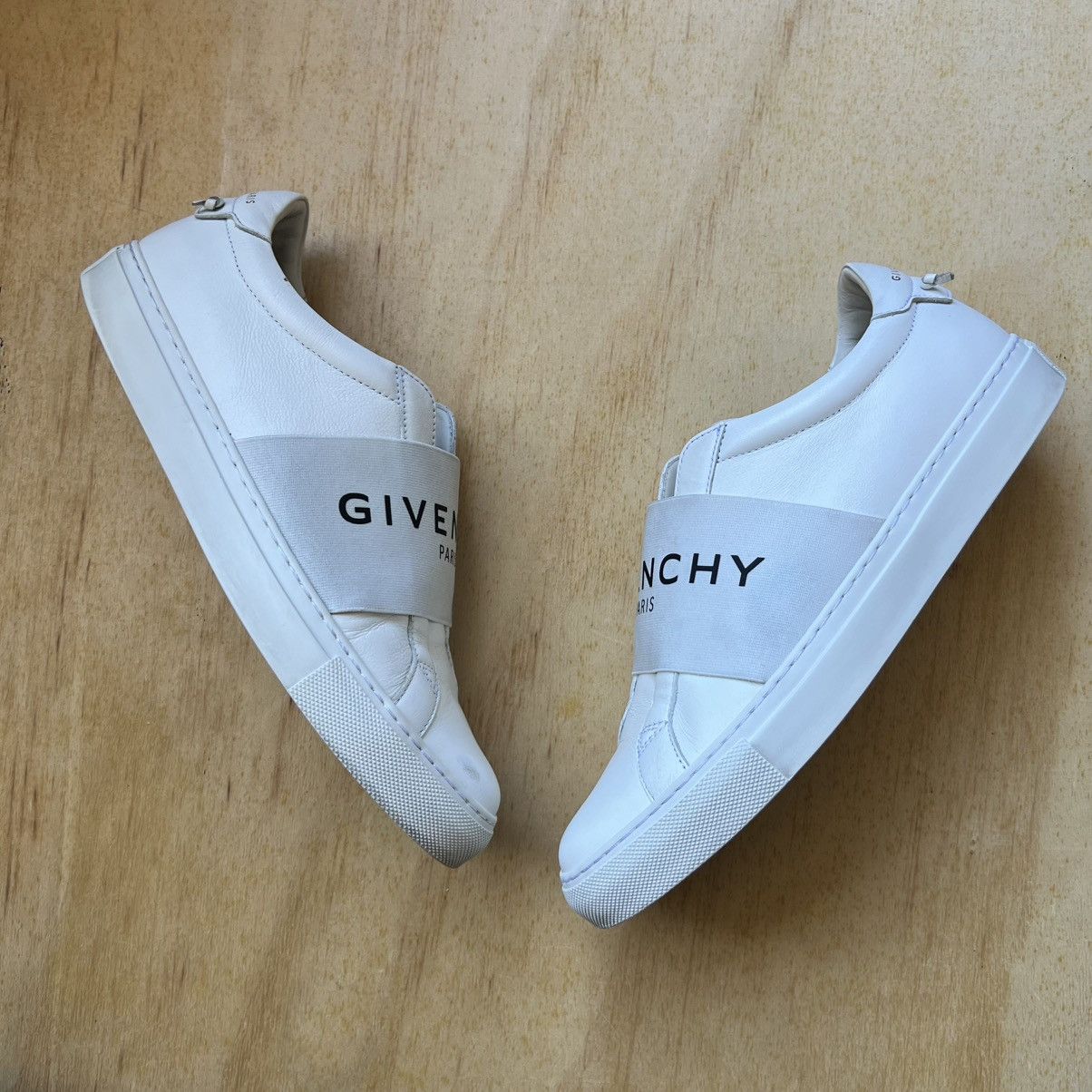 Givenchy Givenchy Urban Street Sneakers Size US 7 / EU 40 - 1 Thumbnail