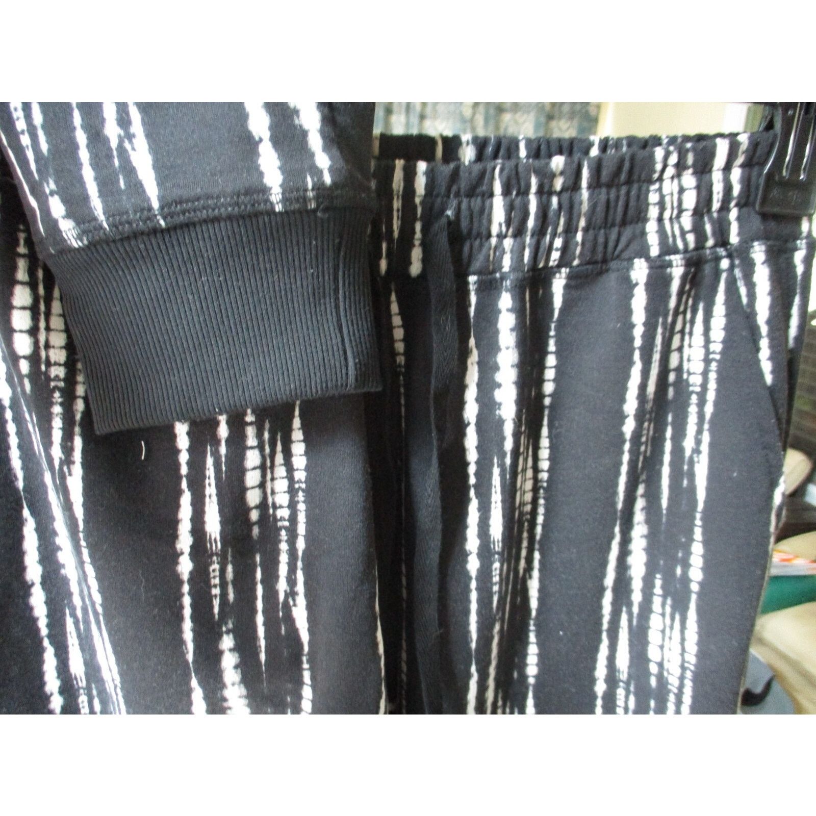 Other LuLaRoe Jax NWOT SMALL Black White Gray Joggers Sweatpants Size 28" / US 6 / IT 42 - 3 Thumbnail