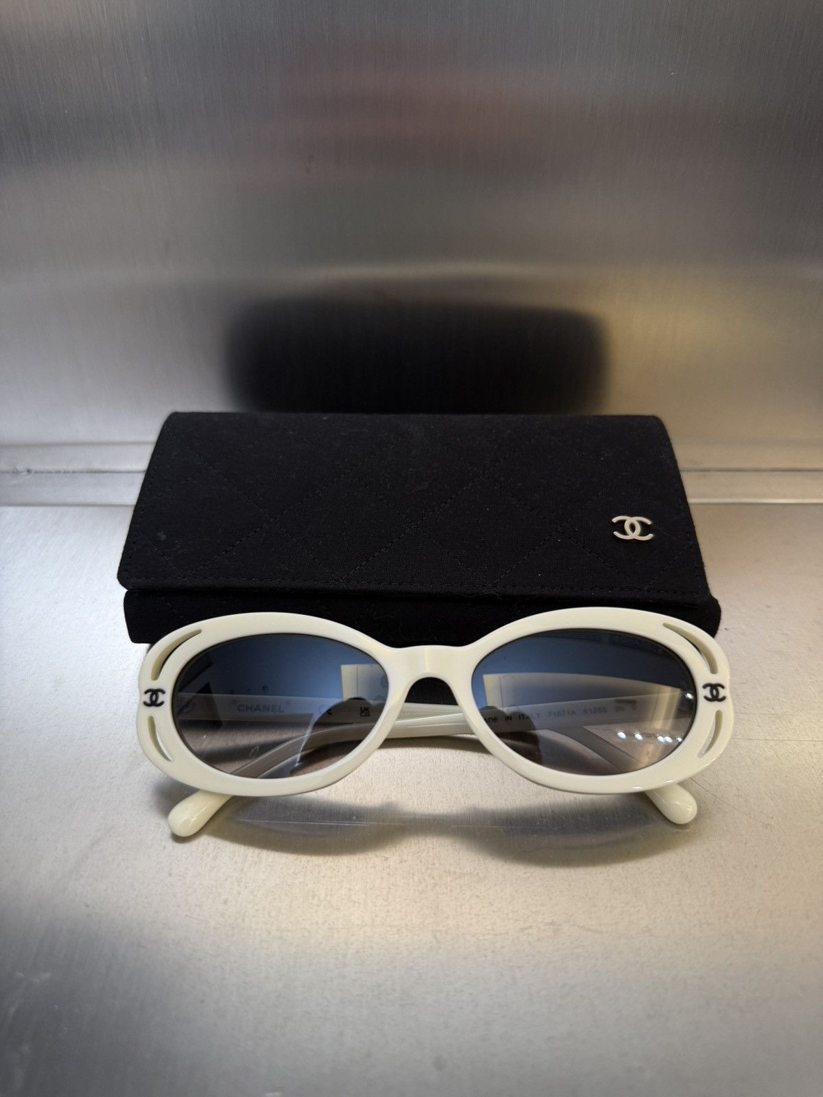 Chanel Chanel 23k white sunglasses Size ONE SIZE - 1 Thumbnail