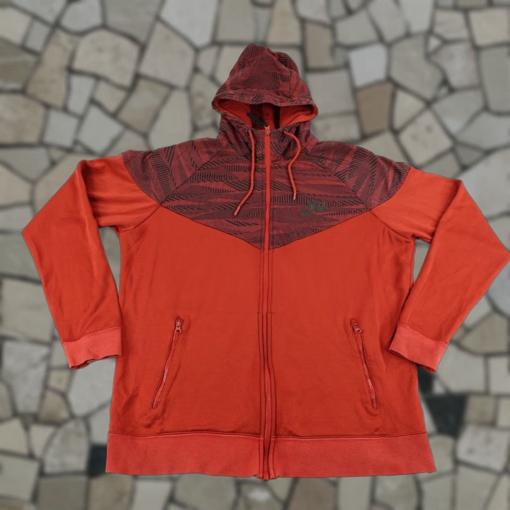 Nike Nike Jacket Mens Large Red Zip Up Wind-Resistant Hooded Pockets Full Zip Coat Nike Air Max Athletic 90s? Size US L / EU 52-54 / 3 - 1 Thumbnail