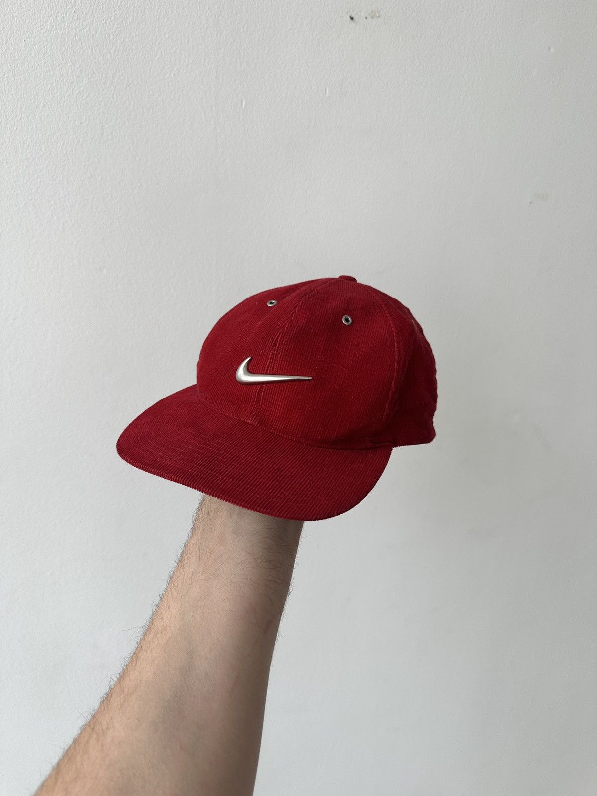 Nike 90s Nike Red Corduroy Baseball Cap with Metal Swoosh Size ONE SIZE - 1 Thumbnail