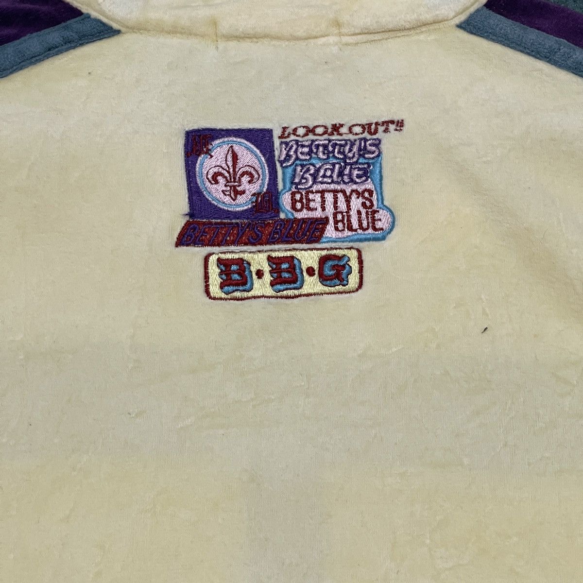 Japanese Brand Vintage 90’s Betty’s Blue Shinji Abe Velour Track Jacket Size US S / EU 44-46 / 1 - 16 Thumbnail