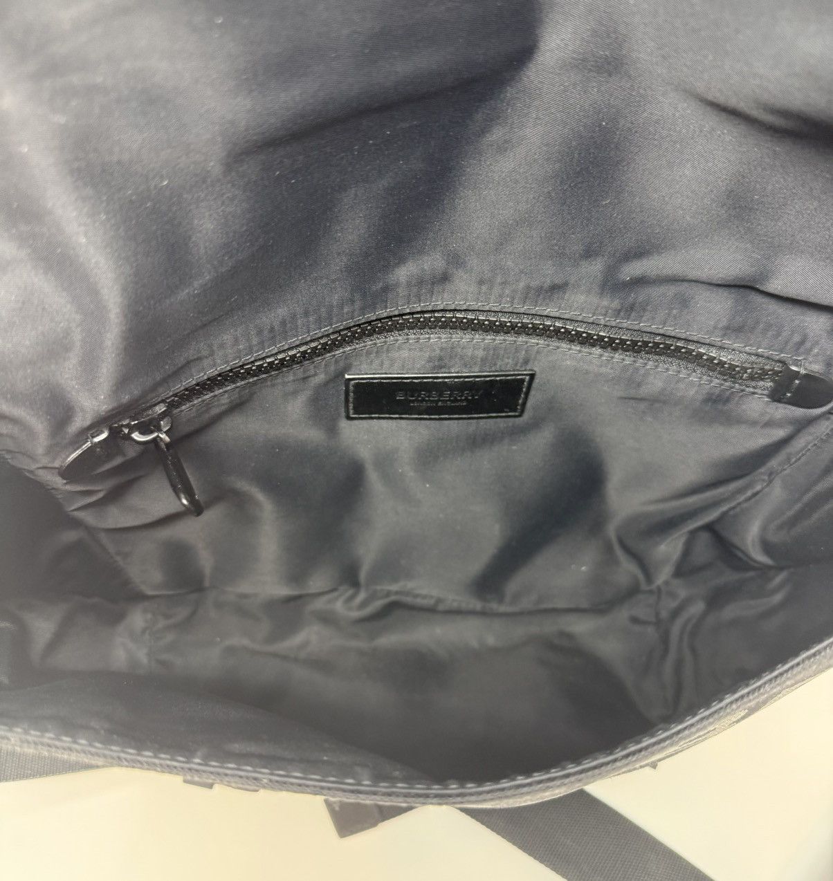 Burberry Burberry Horseferry Print Messenger Bag Black Size ONE SIZE - 6 Thumbnail