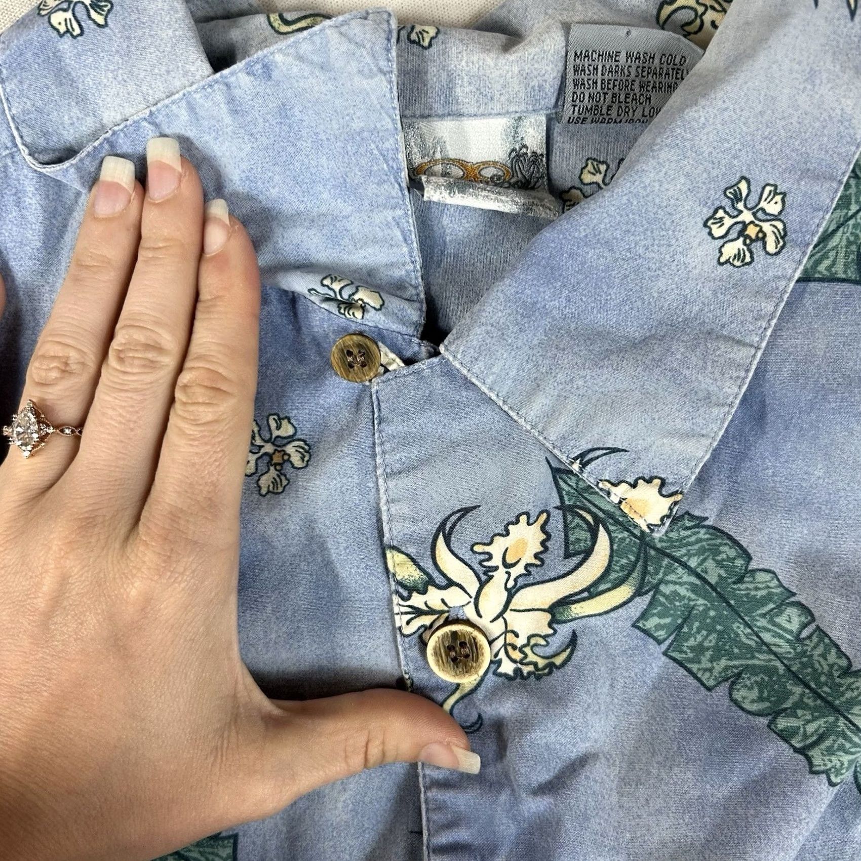 Vintage OP Sport Short Sleeve Hawaiian Shirt Mens XL Travel Blue Abstract Floral Relaxed Size US XL / EU 56 / 4 - 3 Thumbnail