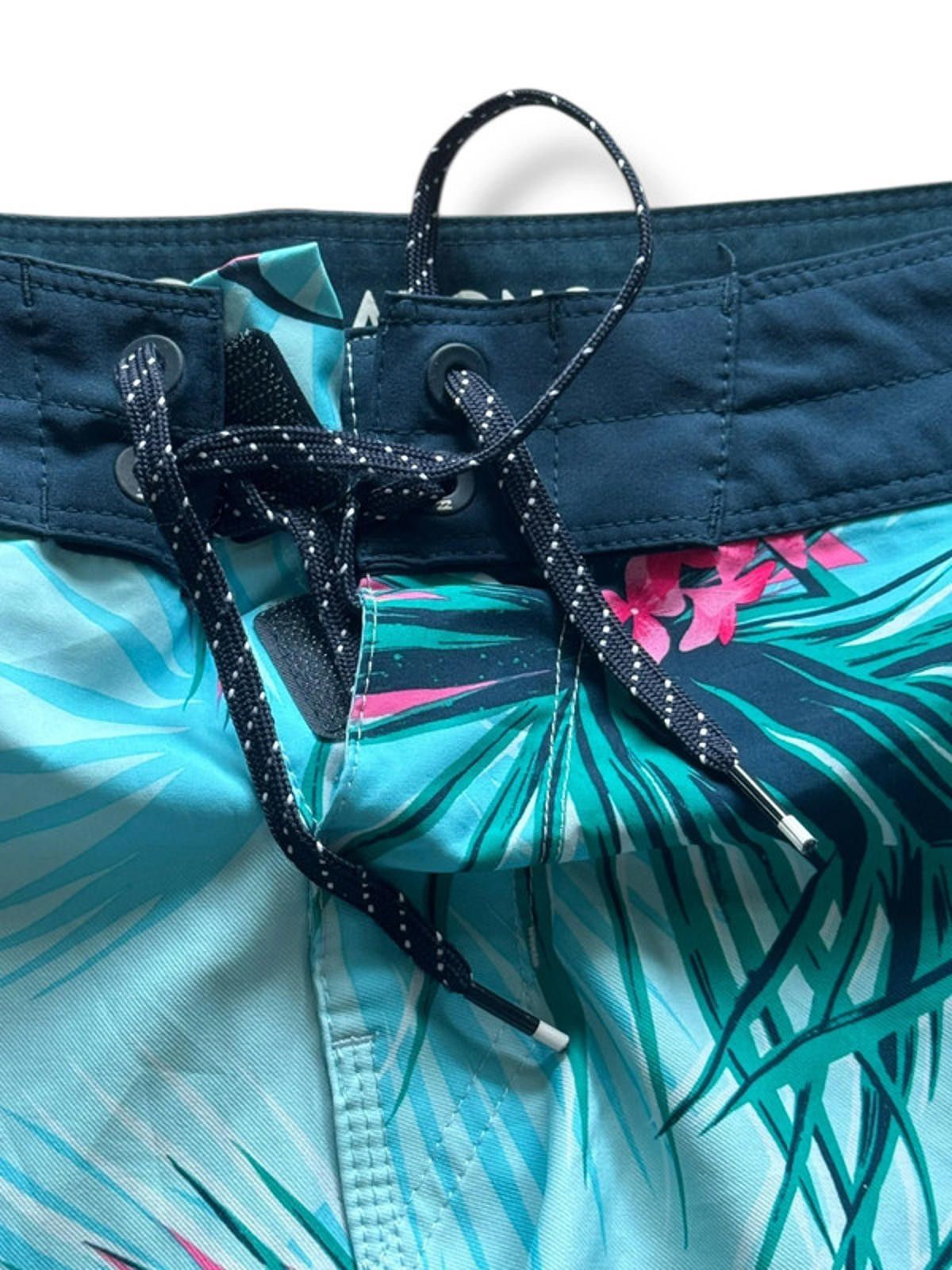 Billabong Billabong Boardwalk Swim Shorts Waist 28 Same Day Postage Size US 30 / EU 46 - 7 Thumbnail