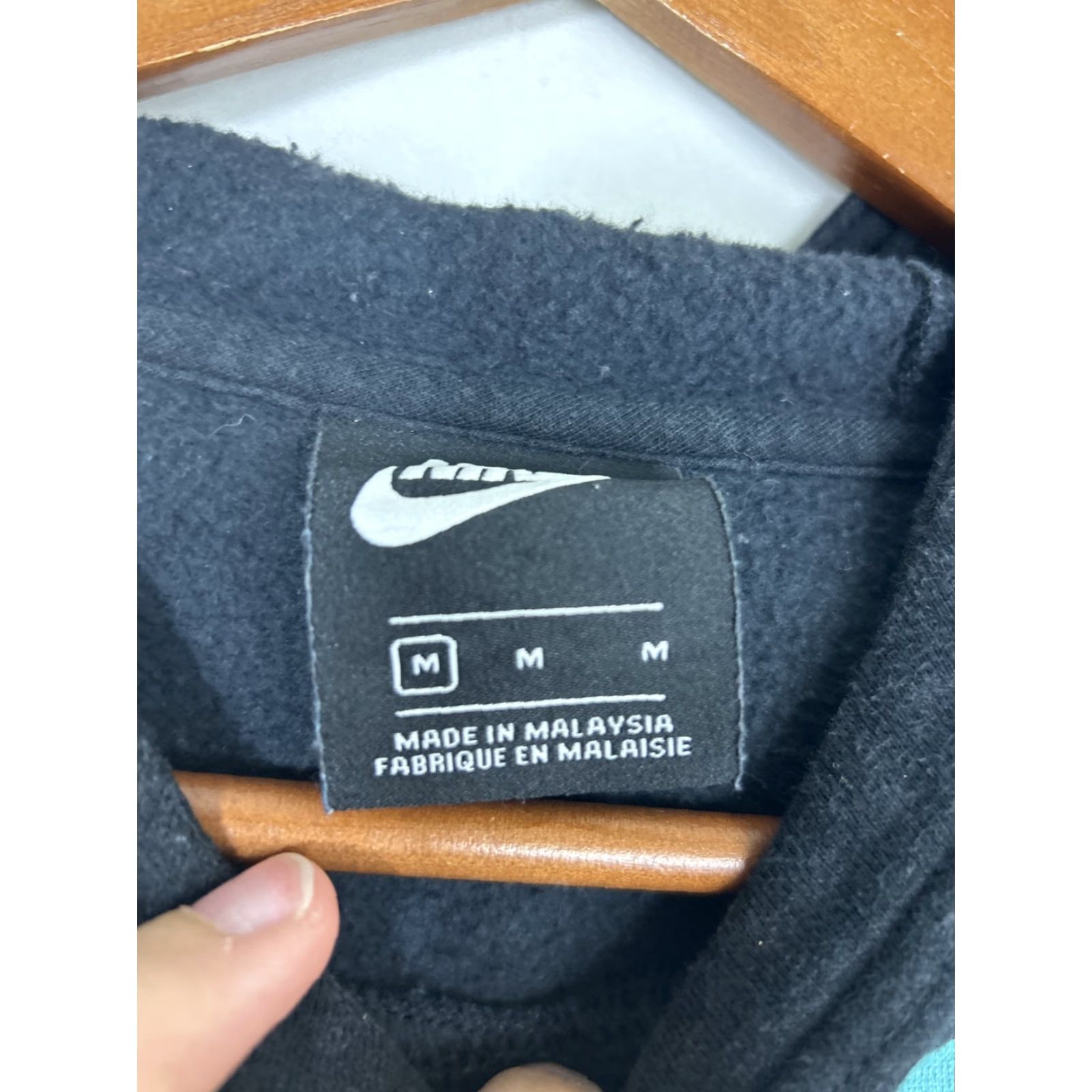 Nike Nike Hoodie Womens Medium Black Fitted Cowl Neck Long Sleeve Pullover Activewear 90s? (adjust if necessary) Size M / US 6-8 / IT 42-44 - 6 Thumbnail
