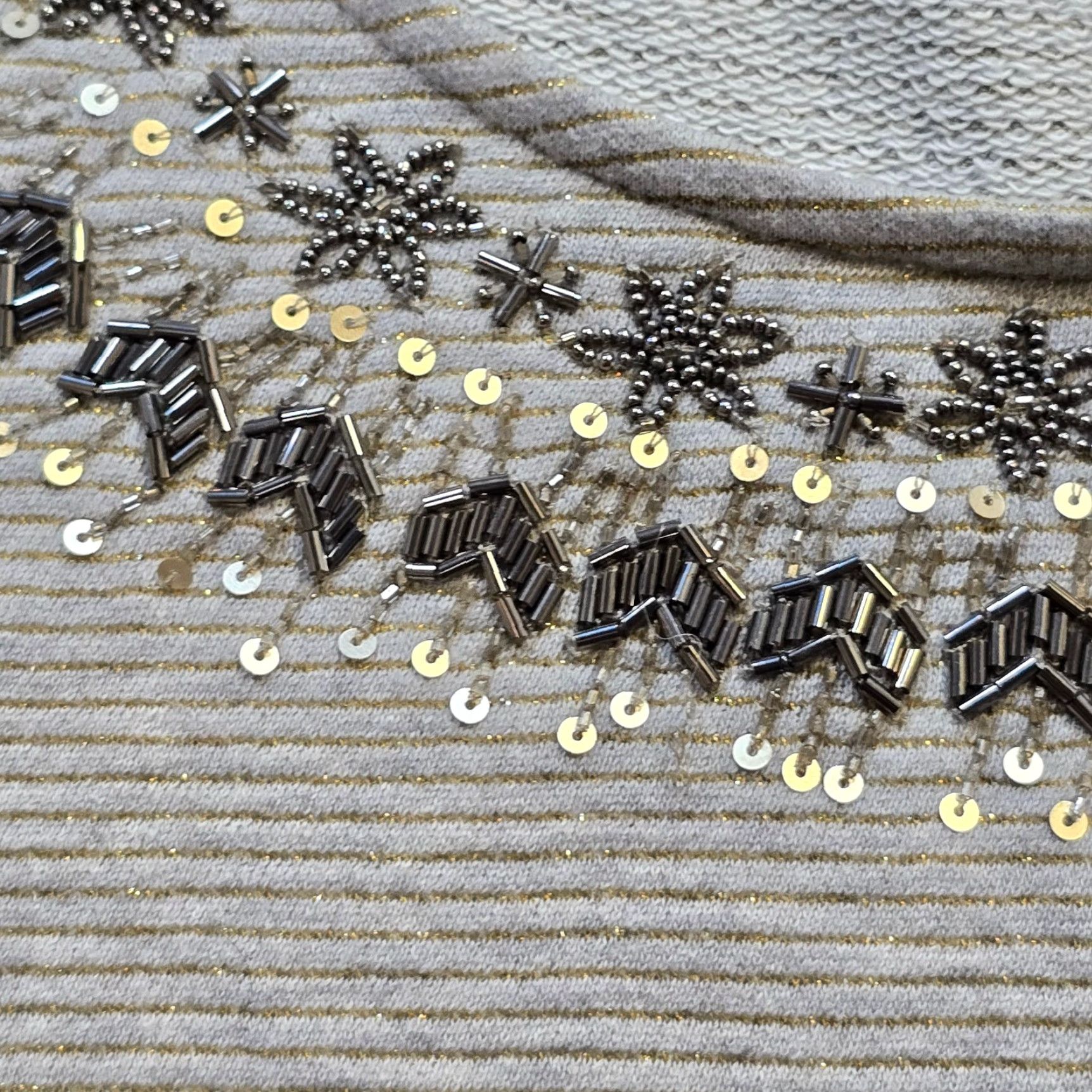 Talbots Talbots Sweater Women L Gray Striped Knit Beaded Sequins 3/4 Sleeve Round Neck Casual Career All Seasons Pullover Womens Size L / US 10 / IT 46 - 4 Thumbnail