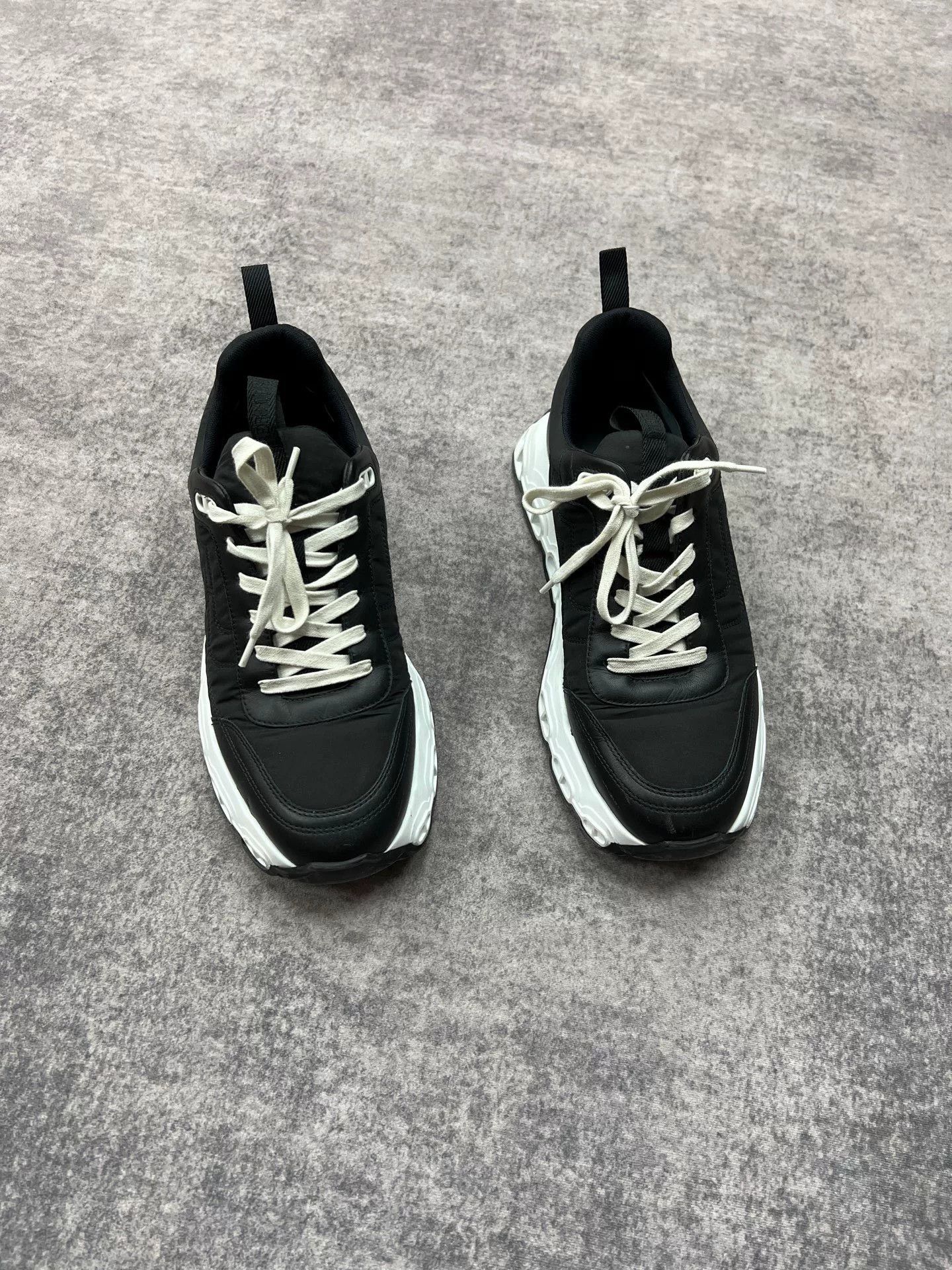 Hermes Hermes Thick Sole Sneakers in Black Size US 10.5 / EU 43-44 - 1 Thumbnail