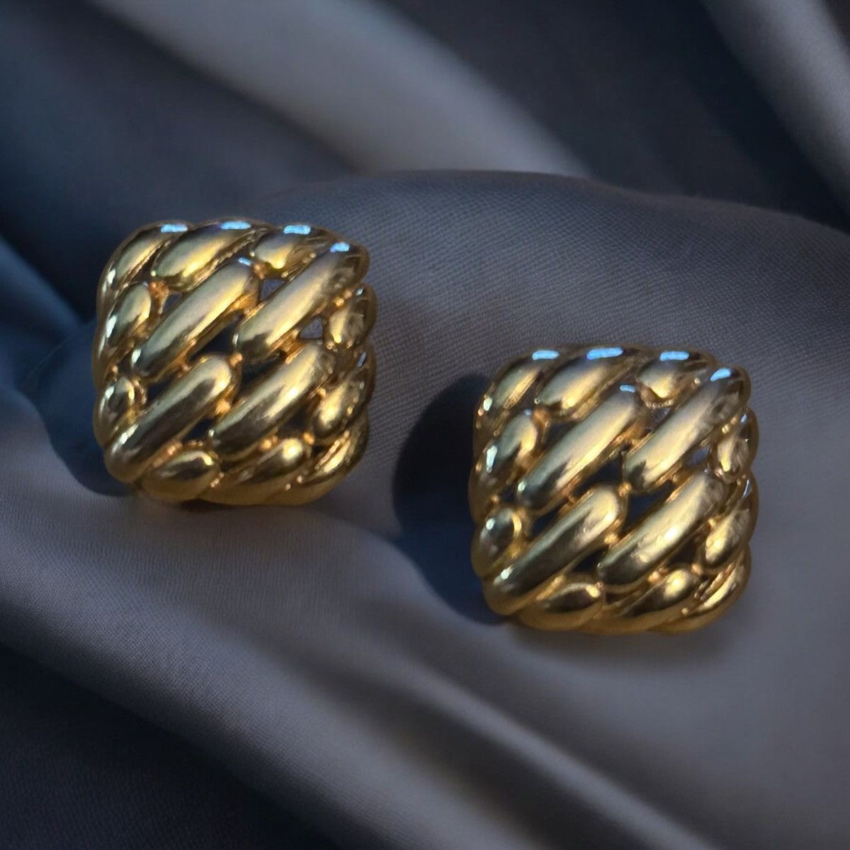 Anne Klein Anne Klein square gold tone basketweave post earrings Size ONE SIZE - 1 Thumbnail
