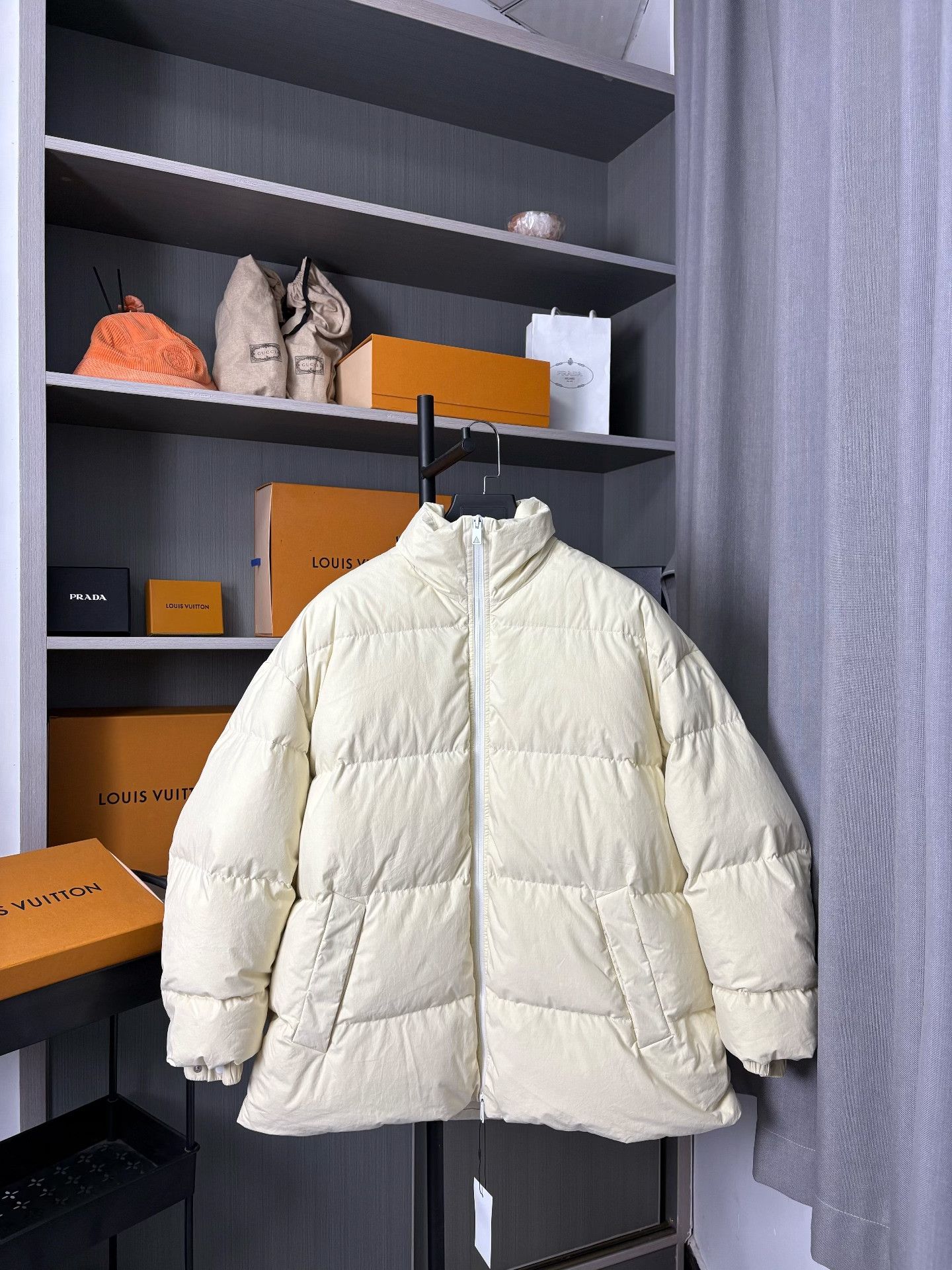 Bottega Veneta Bottega Veneta Down White Down Jacket S Women Size S / US 4 / IT 40 - 1 Thumbnail