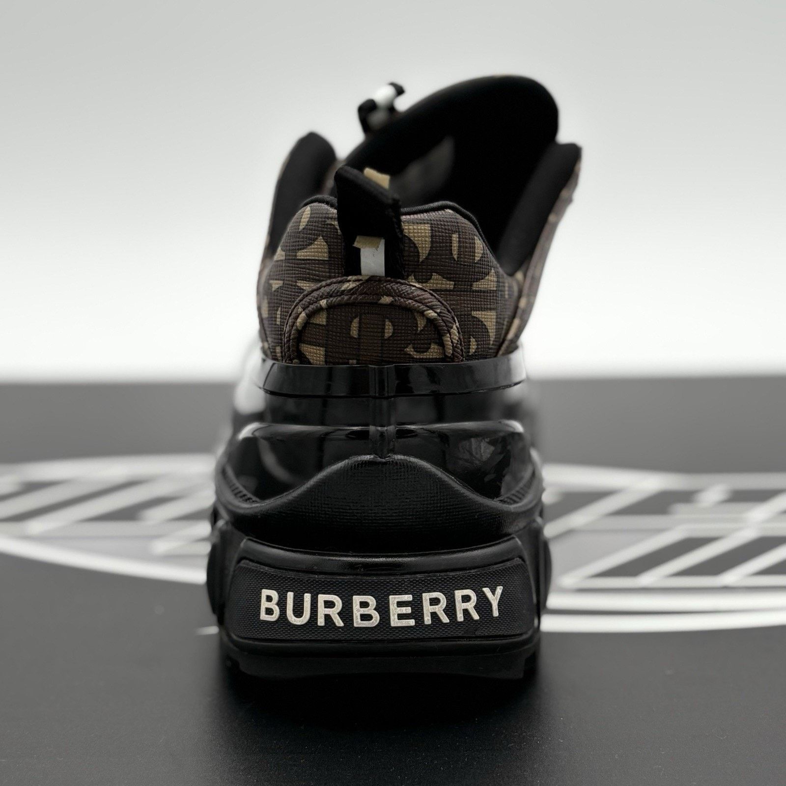 Burberry Burberry Arthur Low-Top ' Monogram Print ' | GOOD CONDITION! Size US 13 / EU 46 - 9 Thumbnail