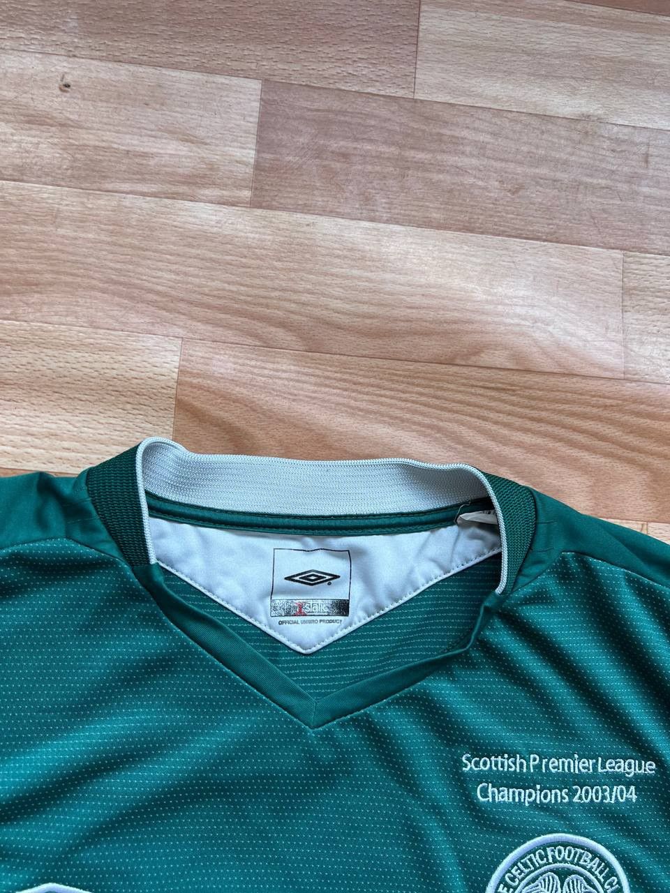 Umbro 2004/5 CELTIC AWAY SOCCER JERSEY FOOTBALL SHIRT UMBRO RARE Size US XXL / EU 58 / 5 - 9 Thumbnail