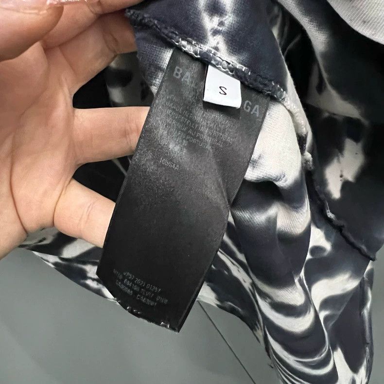 Balenciaga Balenciaga Tie-dyed love short sleeve Size US S / EU 44-46 / 1 - 5 Thumbnail