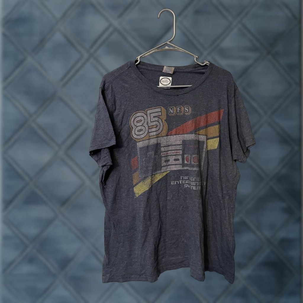 Nintendo Nintendo Entertainment System XXL T-Shirt Striped Controller Image NES - 2XL Blue Men Short Sleeve Crew Neck Graphic Print Vintage: No Size US XXL / EU 58 / 5 - 1 Thumbnail