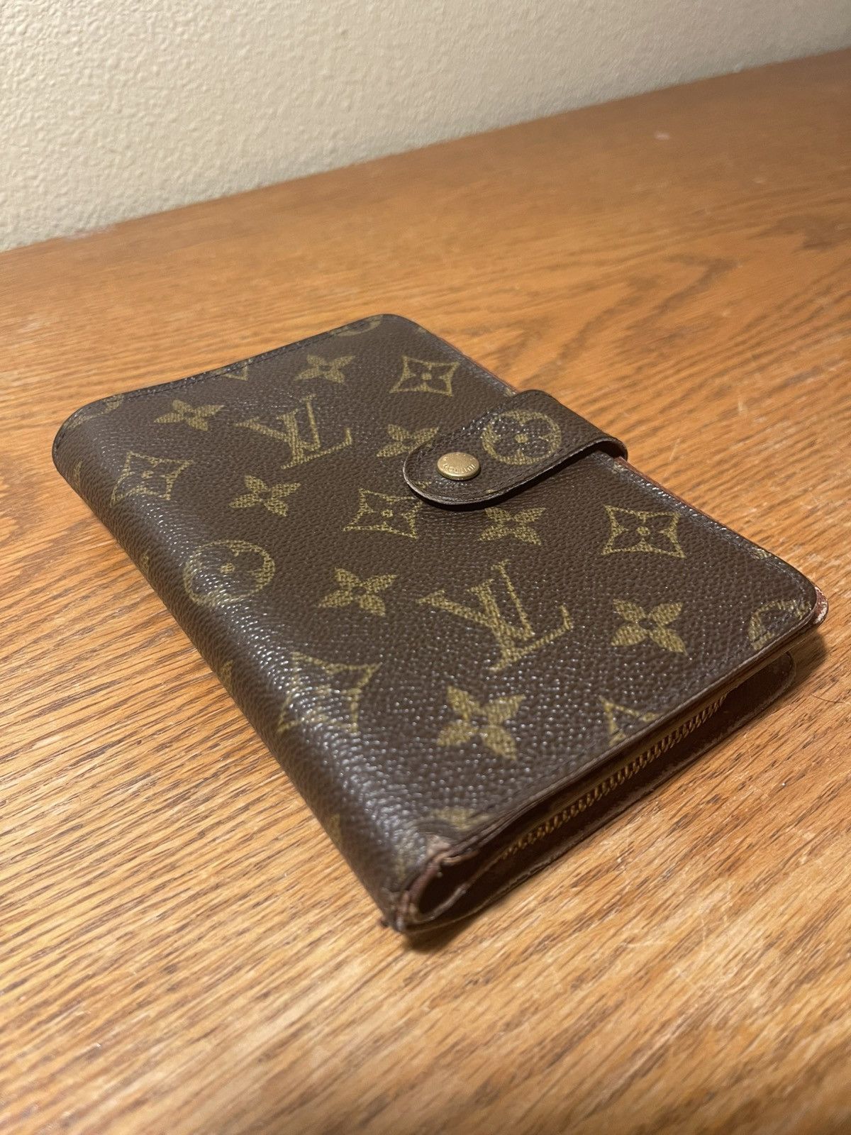 Louis Vuitton Louis Vuitton Coated Canvas Porte-Papier Zippé Wallet Size ONE SIZE - 3 Thumbnail