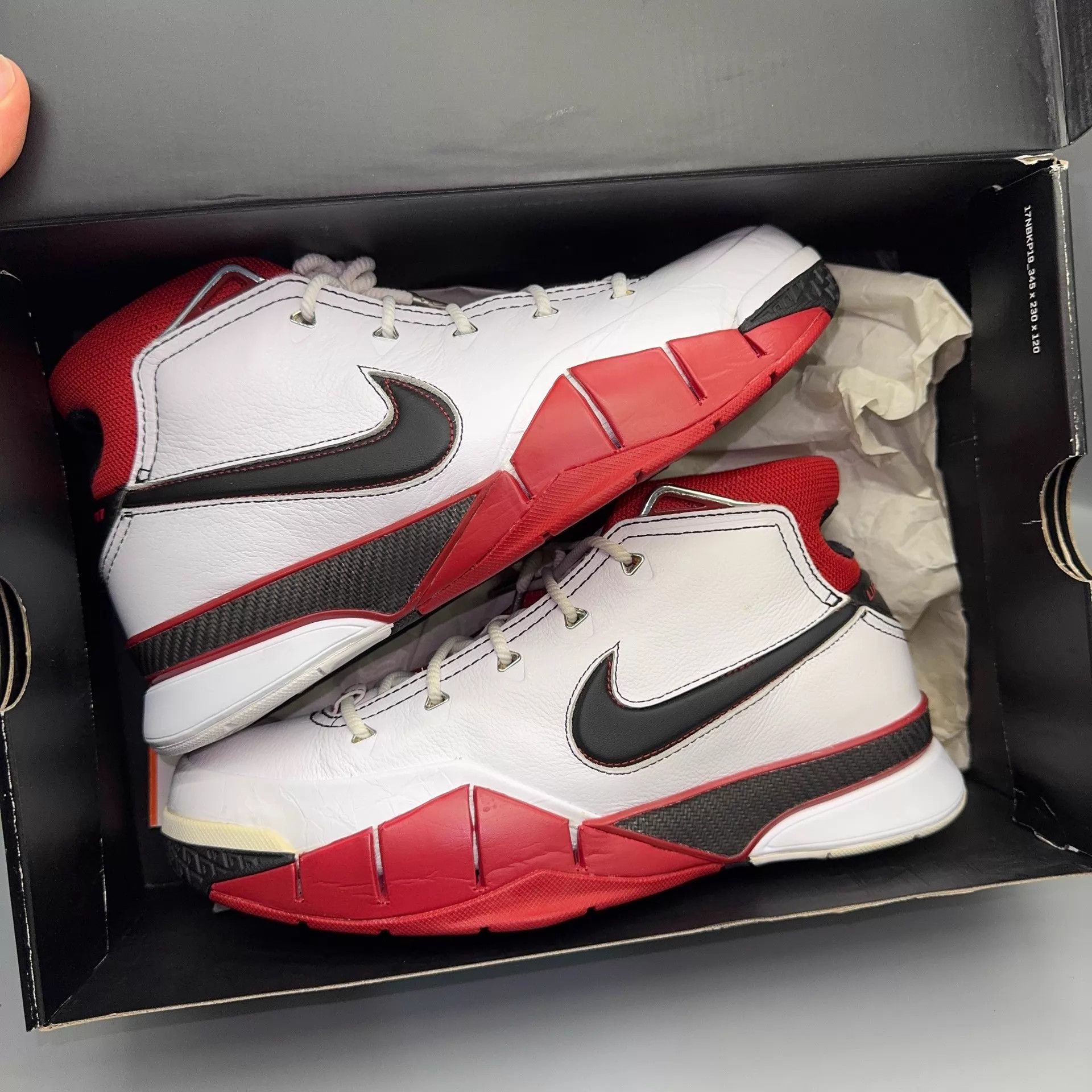 Nike Nike Kobe 1 All-Star White Red Size 42.5 Size US 9.5 / EU 42-43 - 6 Thumbnail