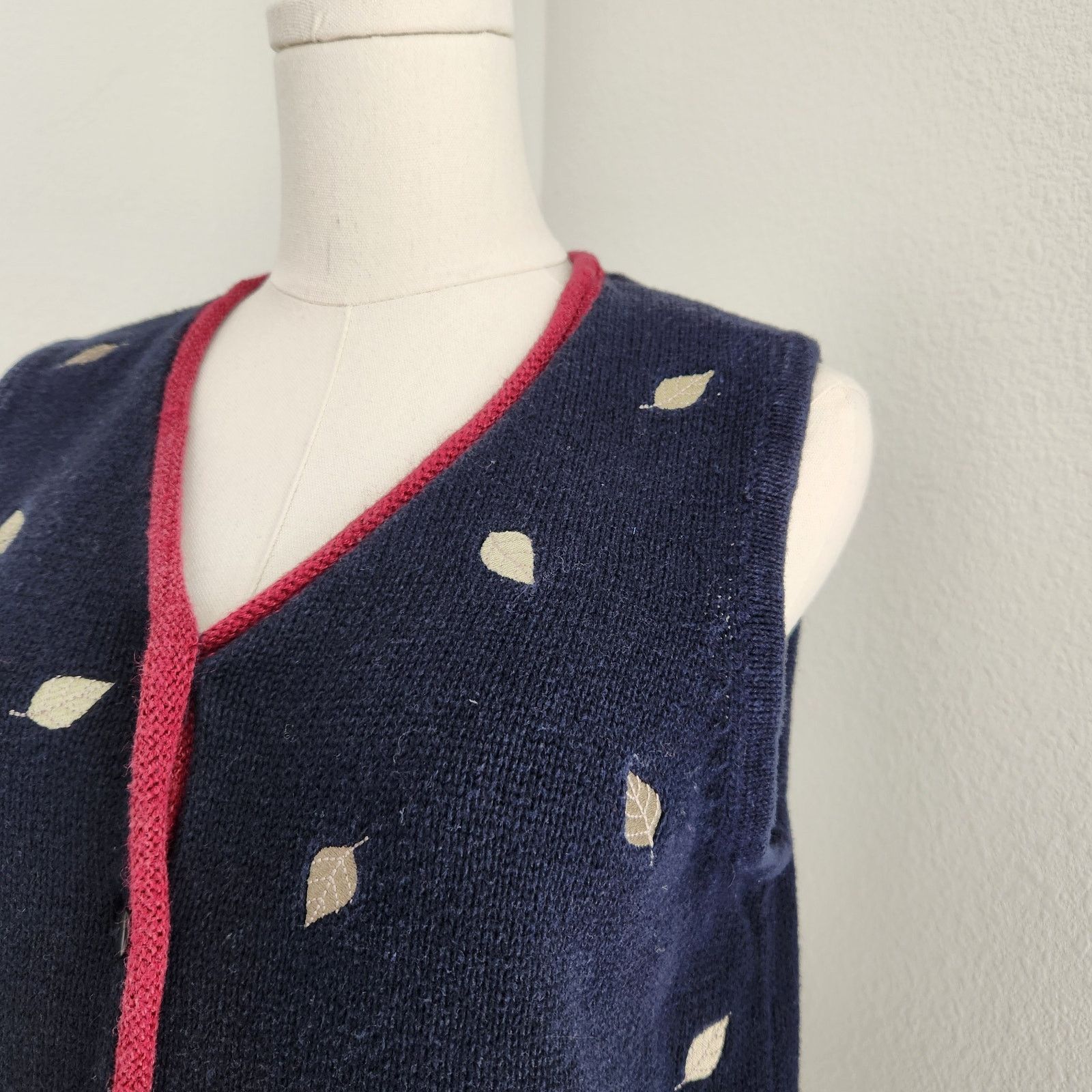 Vintage Vintage 90s Navy Blue Fall Knit Sleeveless Sweater Vest S Size S / US 4 / IT 40 - 5 Thumbnail