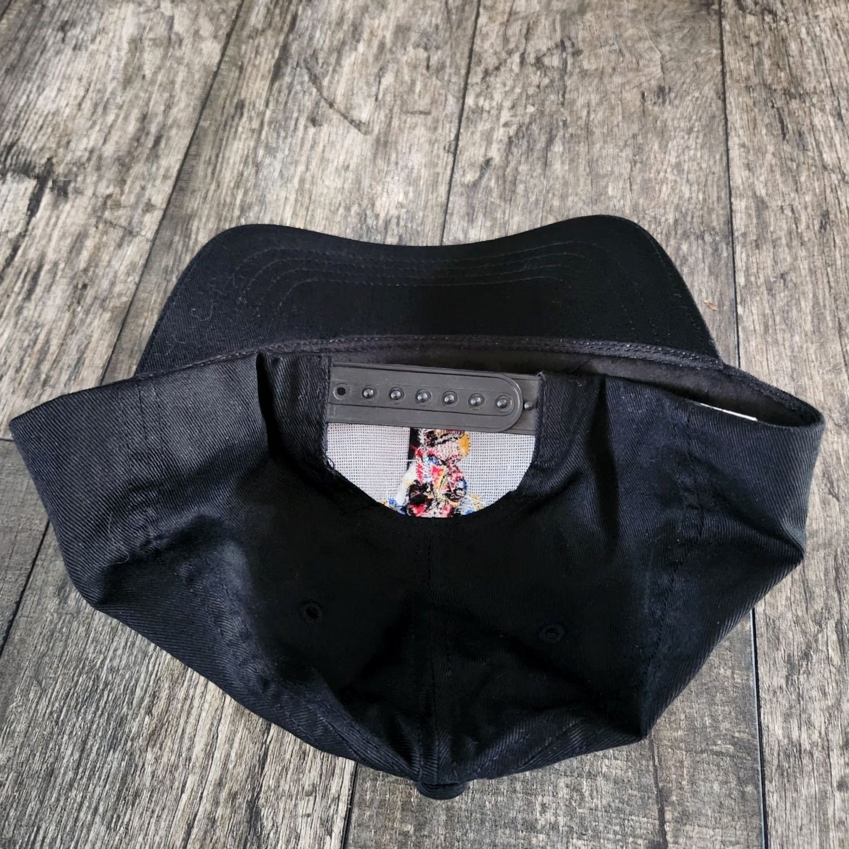 Vintage VINTAGE Captain Morgan Spiced Run Logo SnapBack Hat Cap Embroidered Black Men's Baseball Cap One Size Adjustable Black Size ONE SIZE - 3 Thumbnail