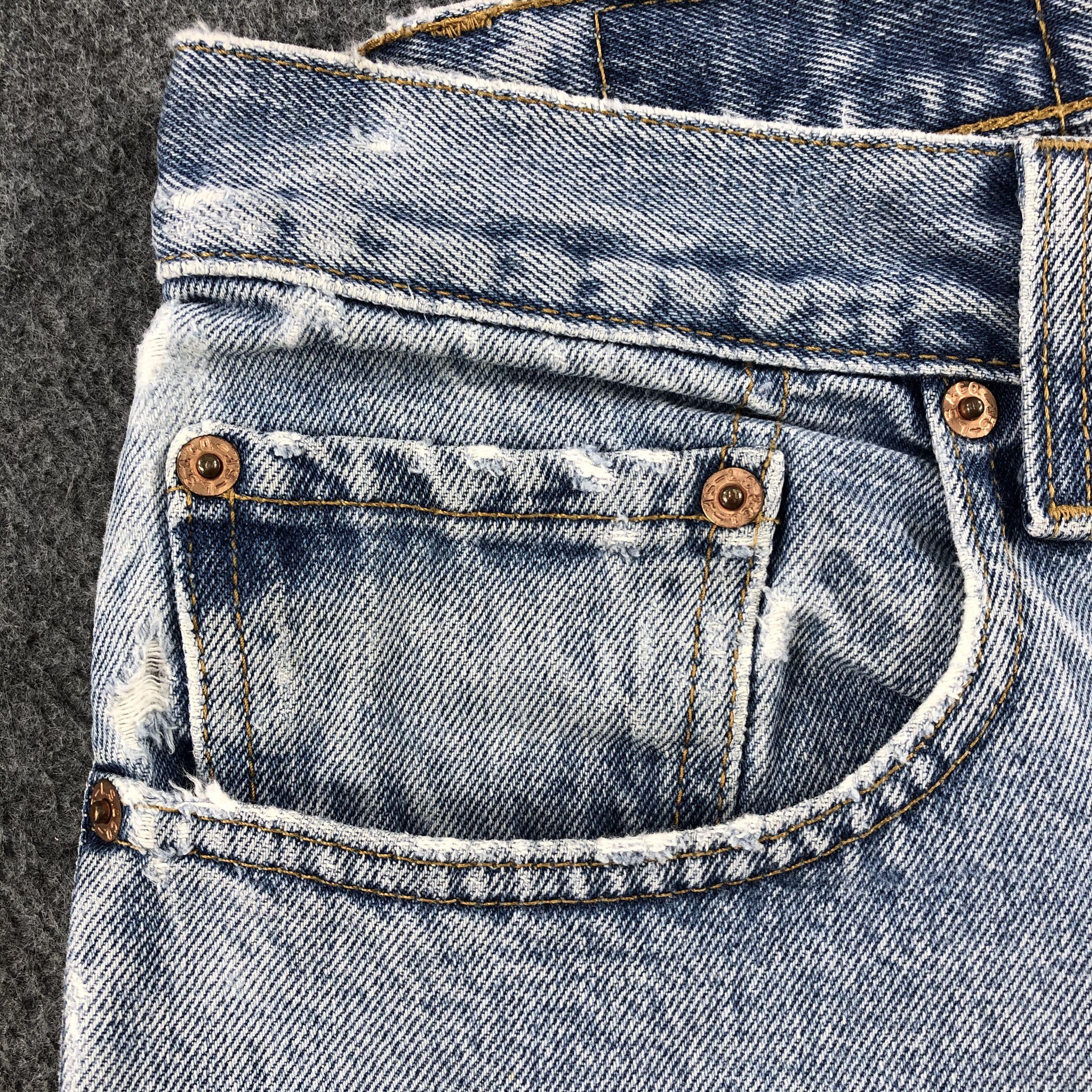 Levi's Vintage 90s Light Wash Levis 560 Jeans-J1690 Size US 34 / EU 50 - 15 Thumbnail