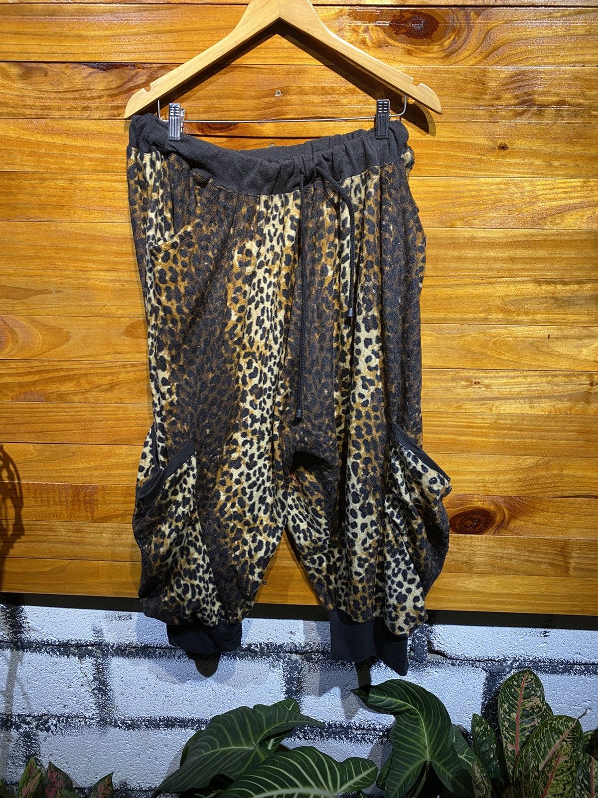 Japanese Brand Clash Leopard Print Sweatpants – Vintage Japanese Streetwear Size US 30 / EU 46 - 2 Thumbnail