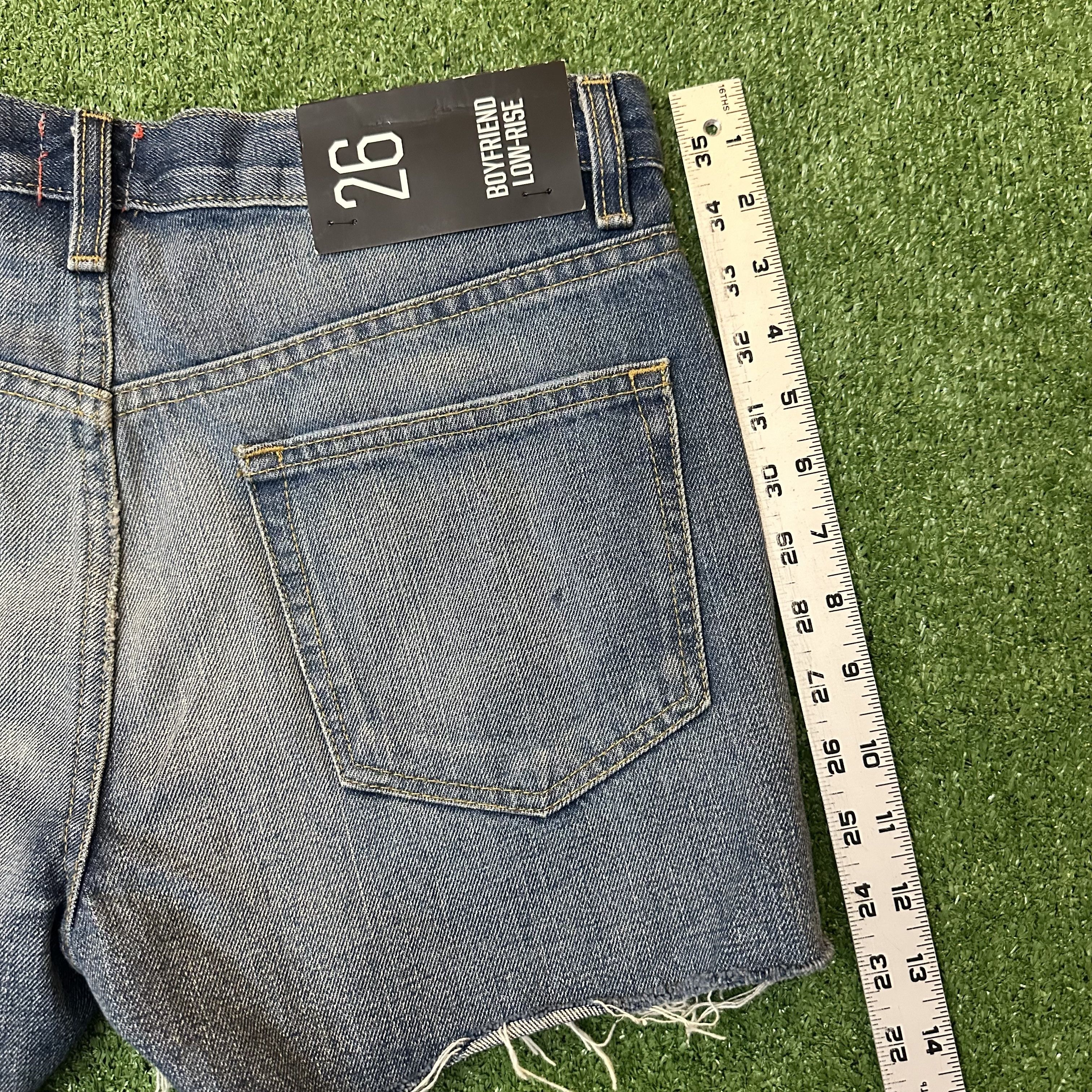 Bdg NWT Women's Boyfriend Low-Rise BDG Jean Shorts Size 33" - 6 Thumbnail
