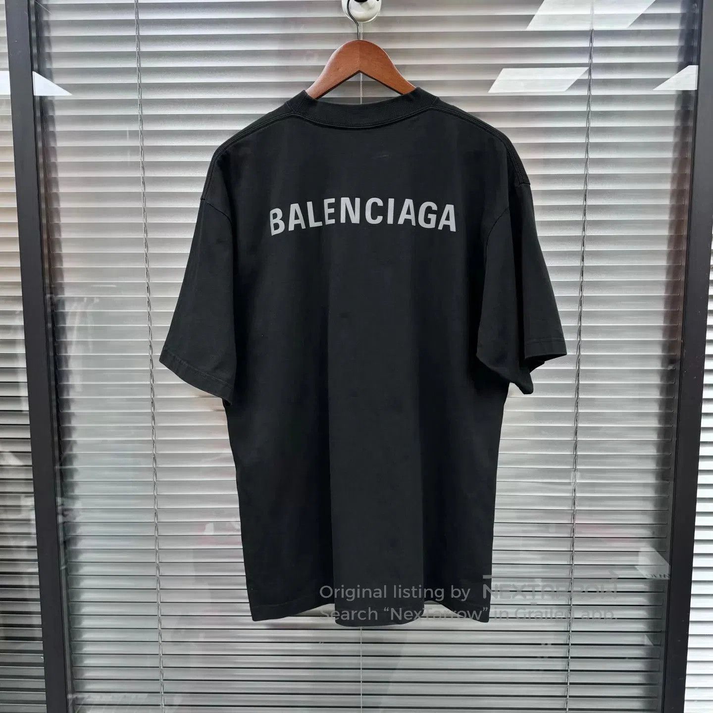 Balenciaga Black Short-Sleeve Crewneck Shirt. Size US M / EU 48-50 / 2 - 2 Thumbnail