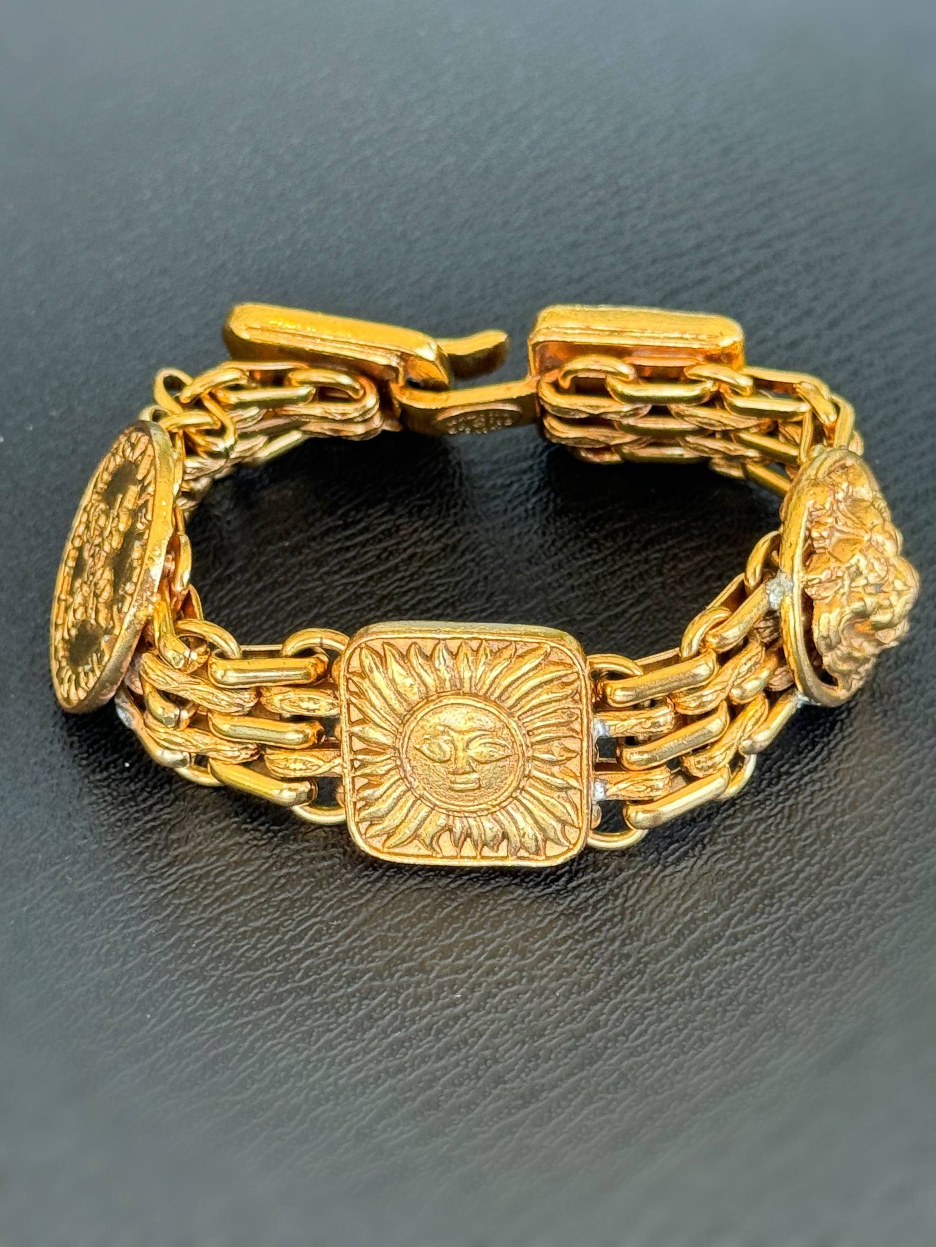 Chanel Chanel Sun & Crest Medallion Chain 7” Bracelet Gold Plated Size ONE SIZE - 5 Thumbnail