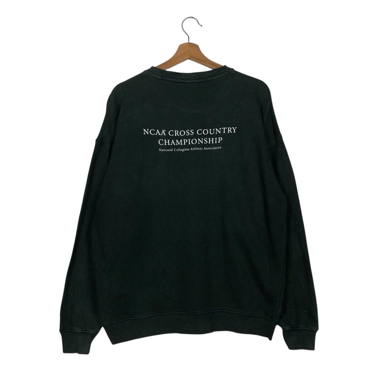 Japanese Brand 📌Vintage Sweatshirt NCAA Big Logo Spell Out Size US M / EU 48-50 / 2 - 9 Thumbnail