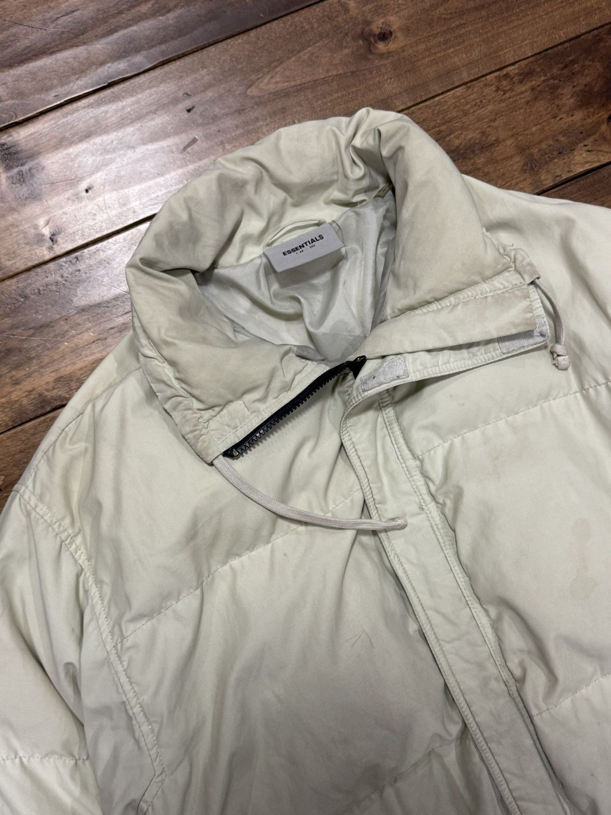 Essentials Fear of God Essentials Puffer Jacket – Light Stone Size US M / EU 48-50 / 2 - 6 Thumbnail