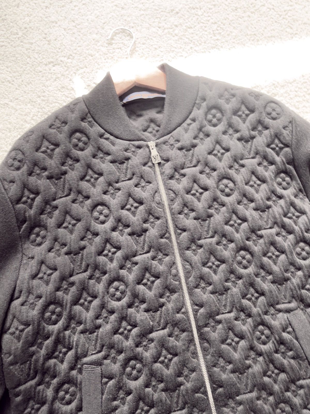 Louis Vuitton Louis Vuitton Wool Padded Bomber Black Size US L / EU 52-54 / 3 - 2 Thumbnail