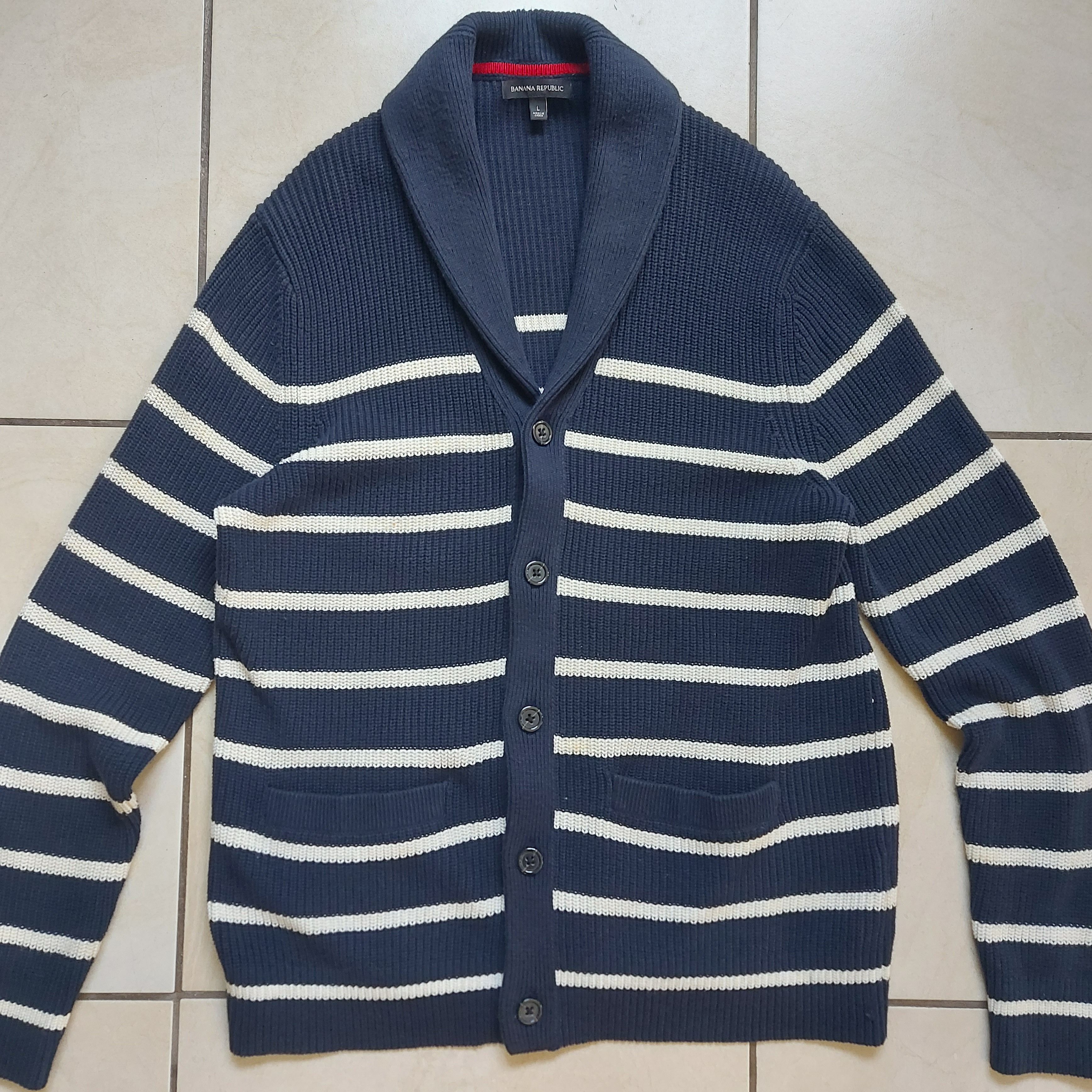 Banana Republic Cardigan Banana Republic navy large Size US L / EU 52-54 / 3 - 1 Thumbnail