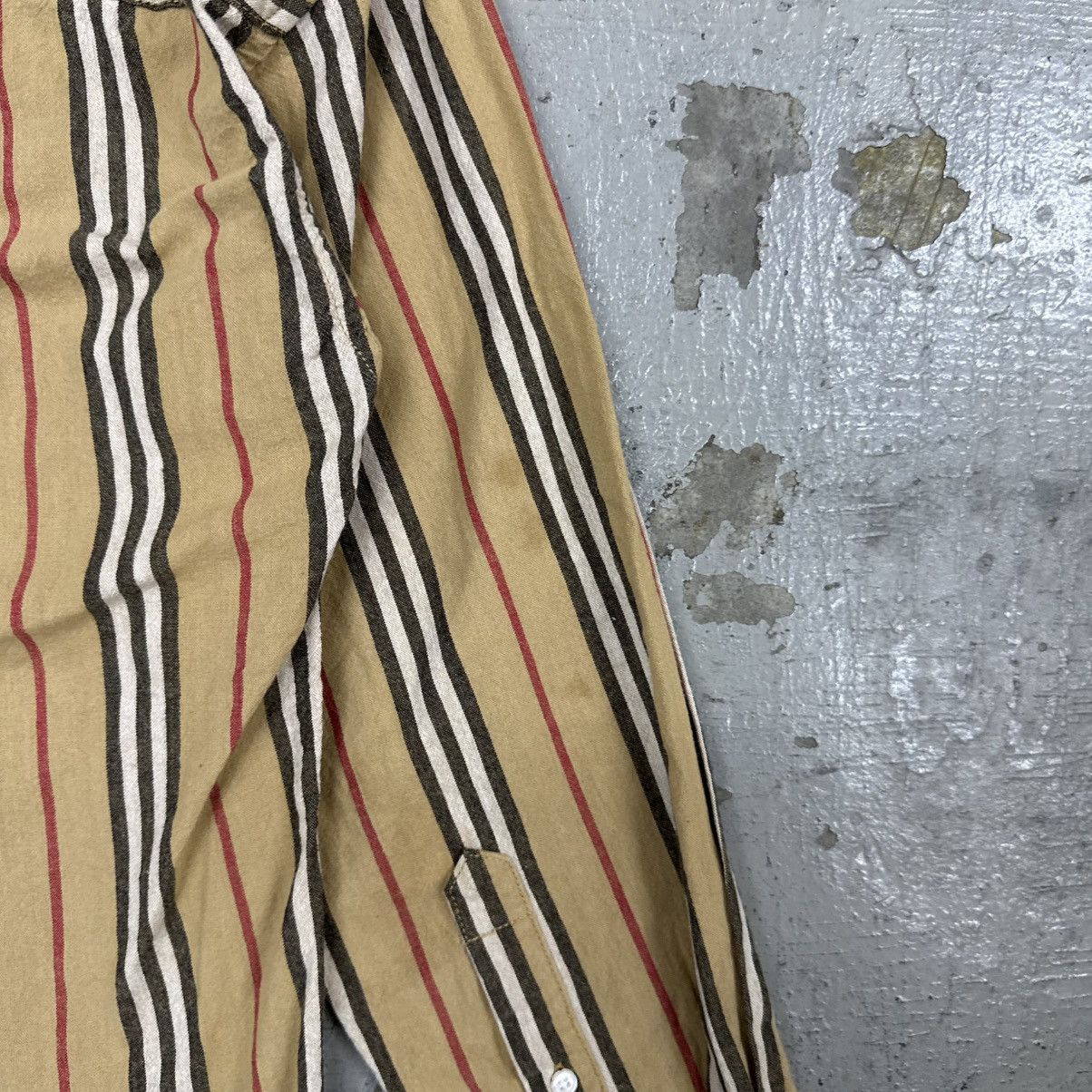 Japanese Brand Vintage Mark Gonzales Burberry Ripoff Button Up Shirt Size US M / EU 48-50 / 2 - 9 Thumbnail