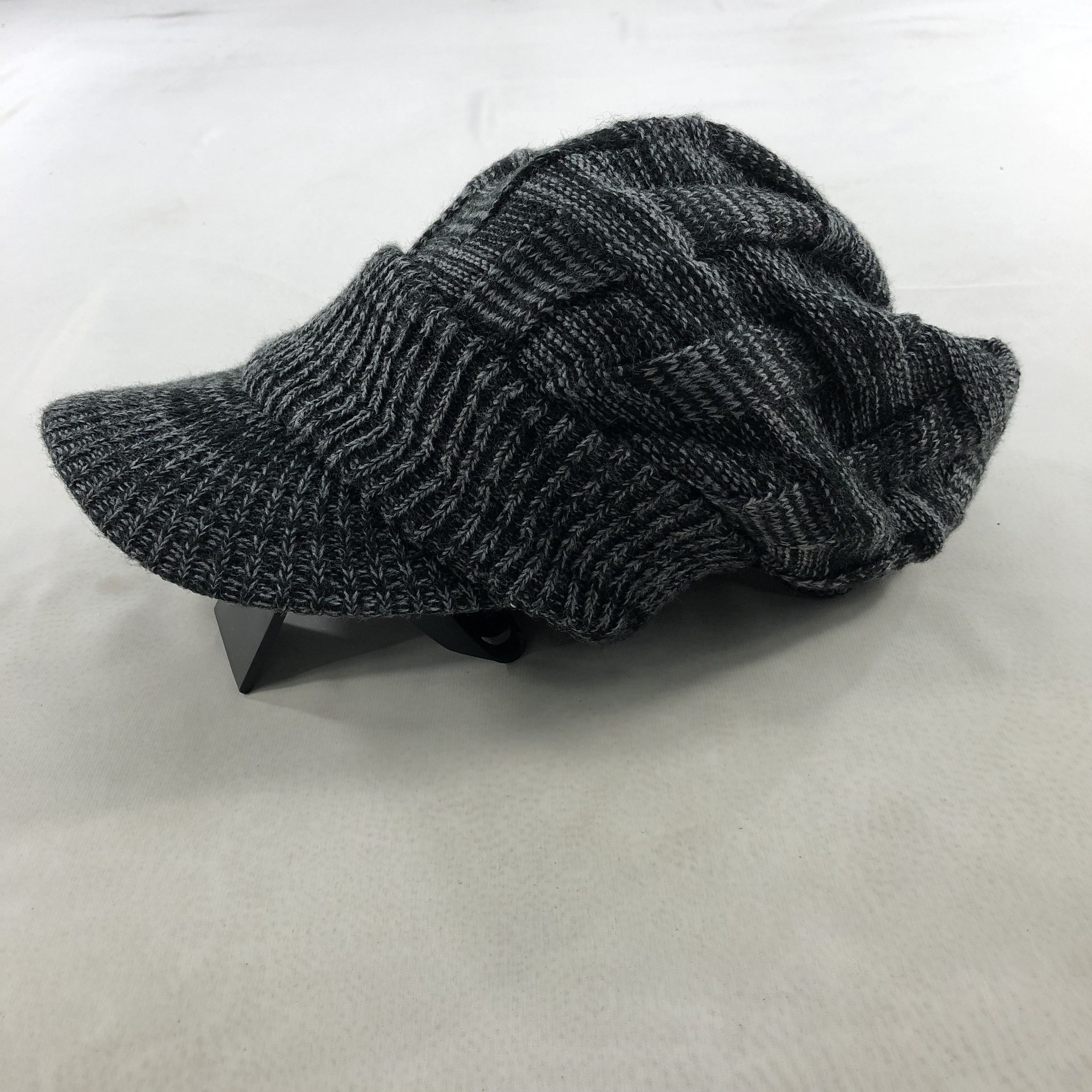 Vintage Unknown Knitted Winter Slouchy Hat Snowcap Beanie B113 Size ONE SIZE - 1 Thumbnail