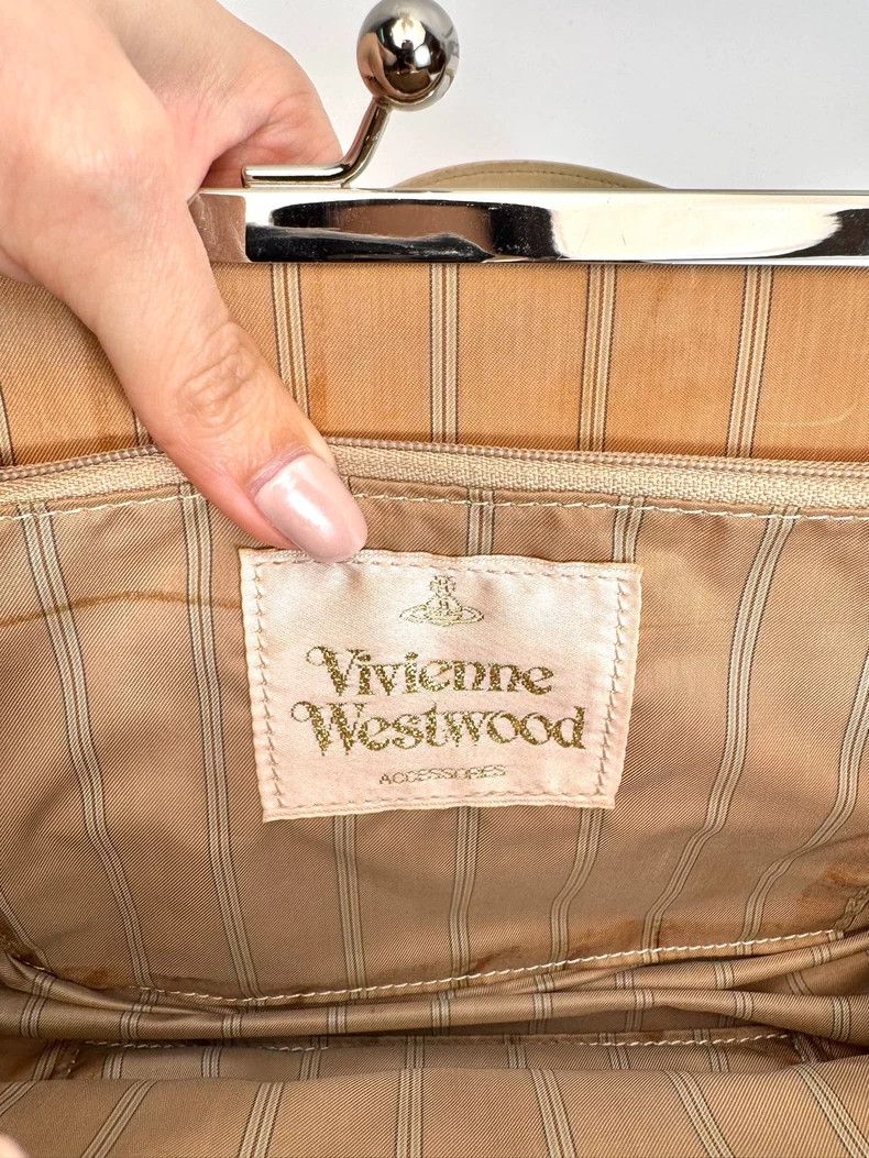 Vivienne Westwood Vivienne Westwood Limited edition gold purse in Japan Size ONE SIZE - 8 Thumbnail