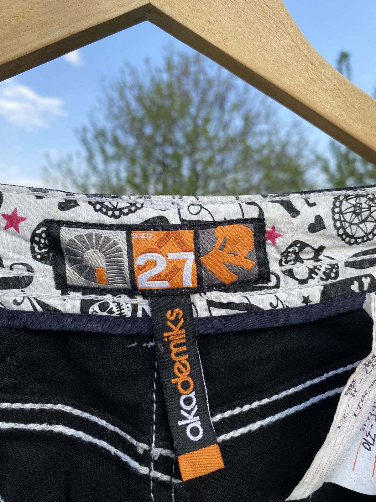 Akademiks × Vintage Y2K Akademiks Sample Jeans Rhinestones Skull Print (2007) Size 27" / US 4 / IT 40 - 7 Thumbnail