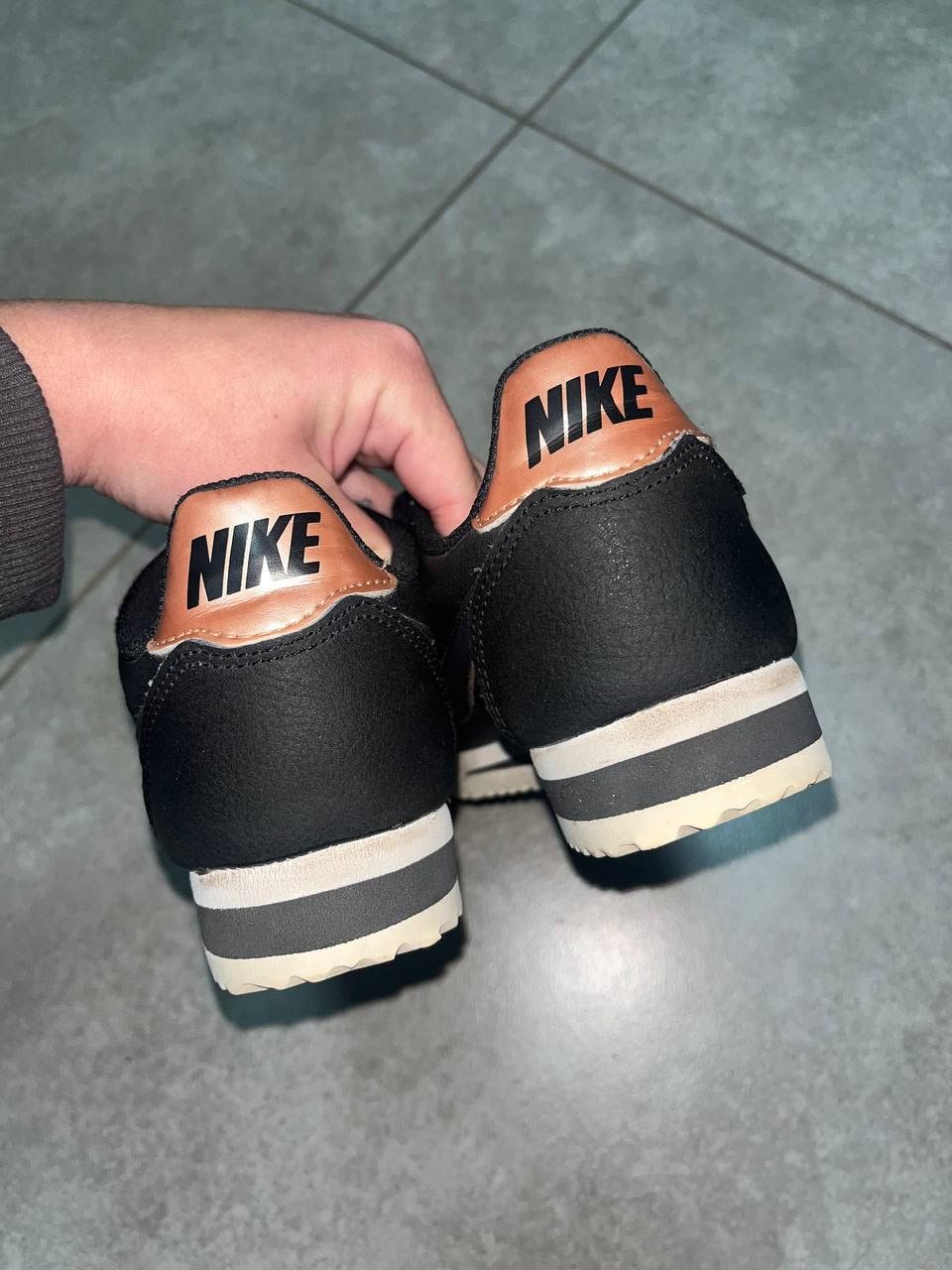 Nike Nike Classic Cortez Bronze Heel 2018 Size US 6.5 / EU 39-40 - 5 Thumbnail