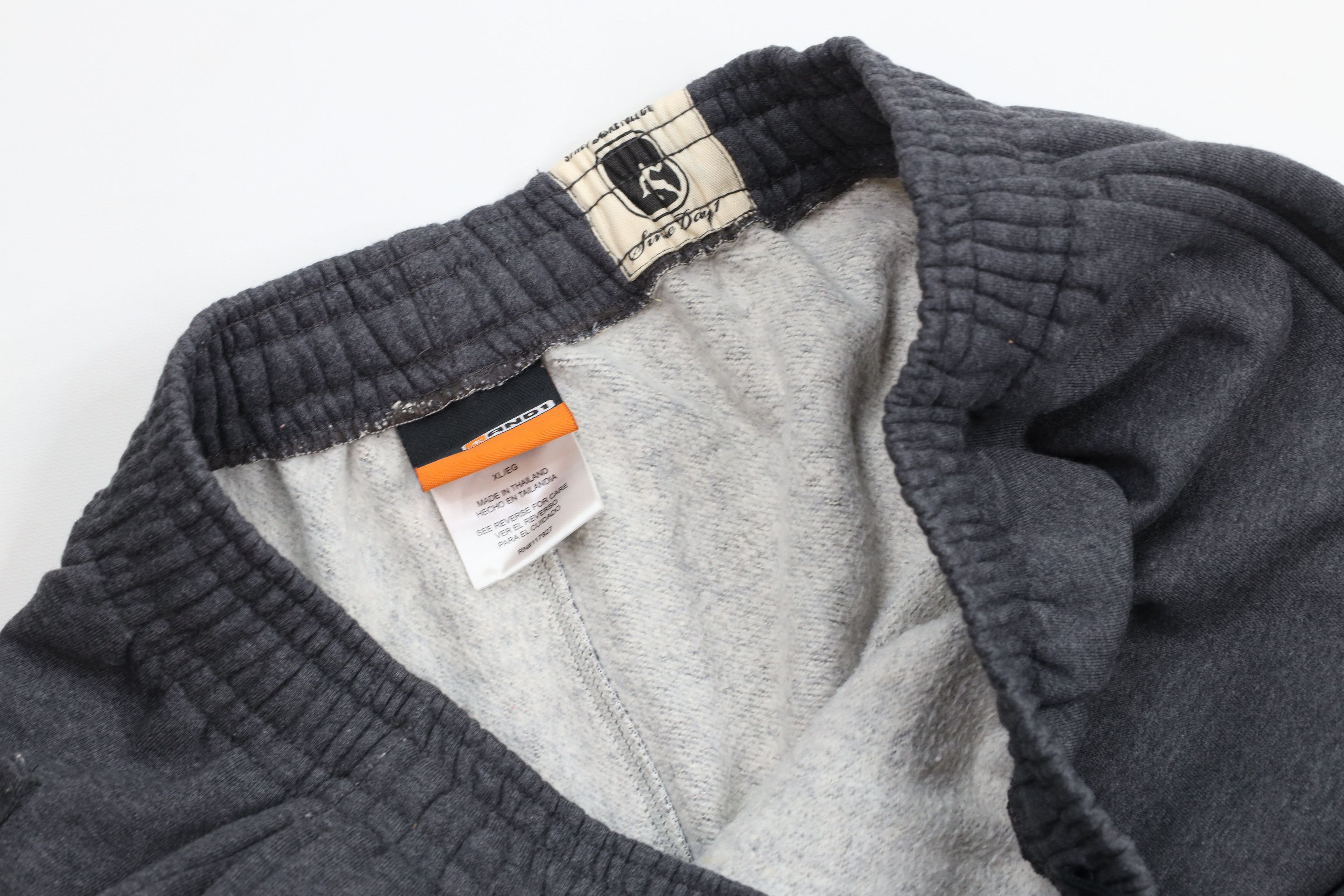 Vintage Vintage AND1 Basketball Heavyweight Cargo Sweatpants Gray Size US 38 / EU 54 - 7 Thumbnail