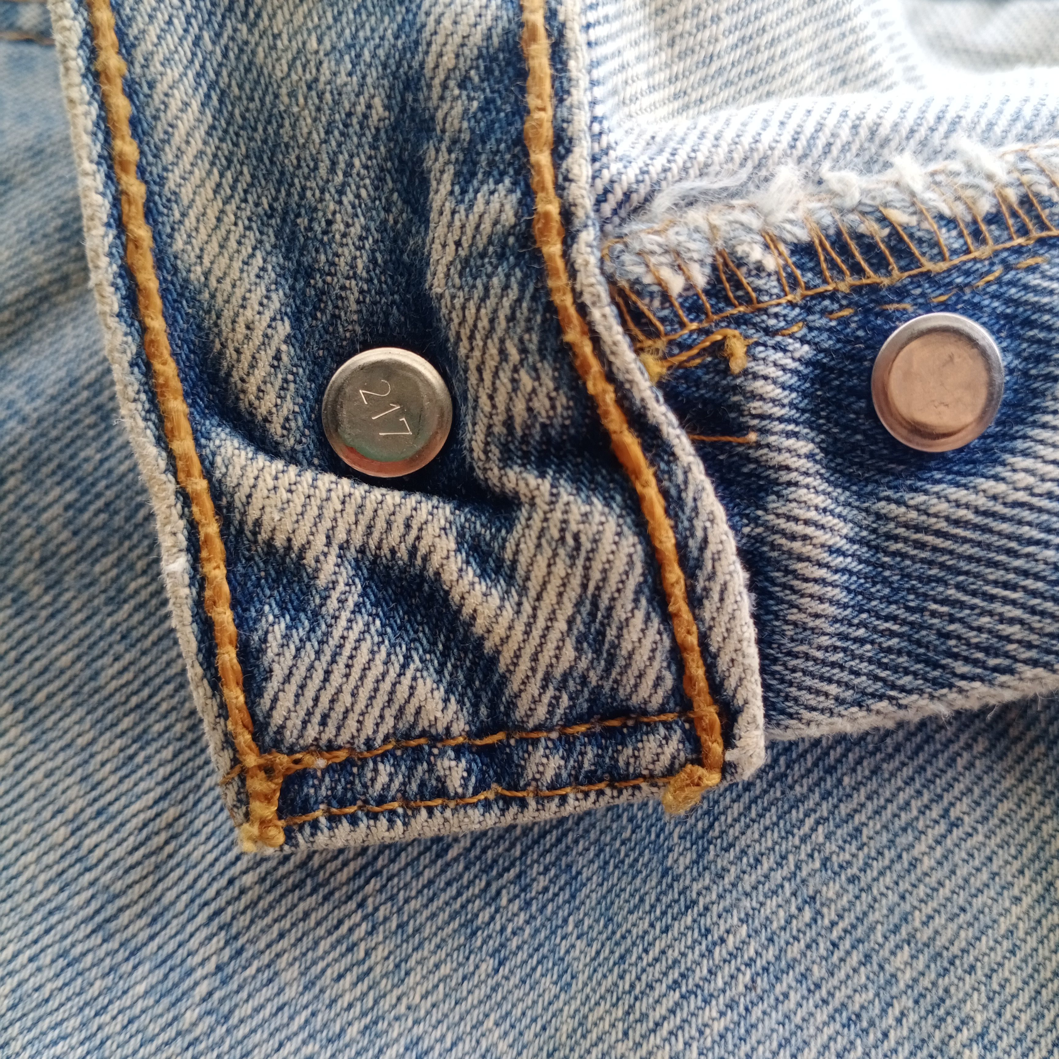 Levi's Vintage Levis 501 Canada Distressed Denim Jeans USA big E Size US 32 / EU 48 - 8 Thumbnail