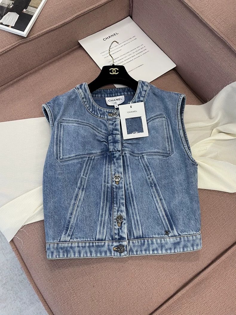 Chanel Chanel 25K blue bow denim vest jacket Size XS / US 0-2 / IT 36-38 - 1 Thumbnail