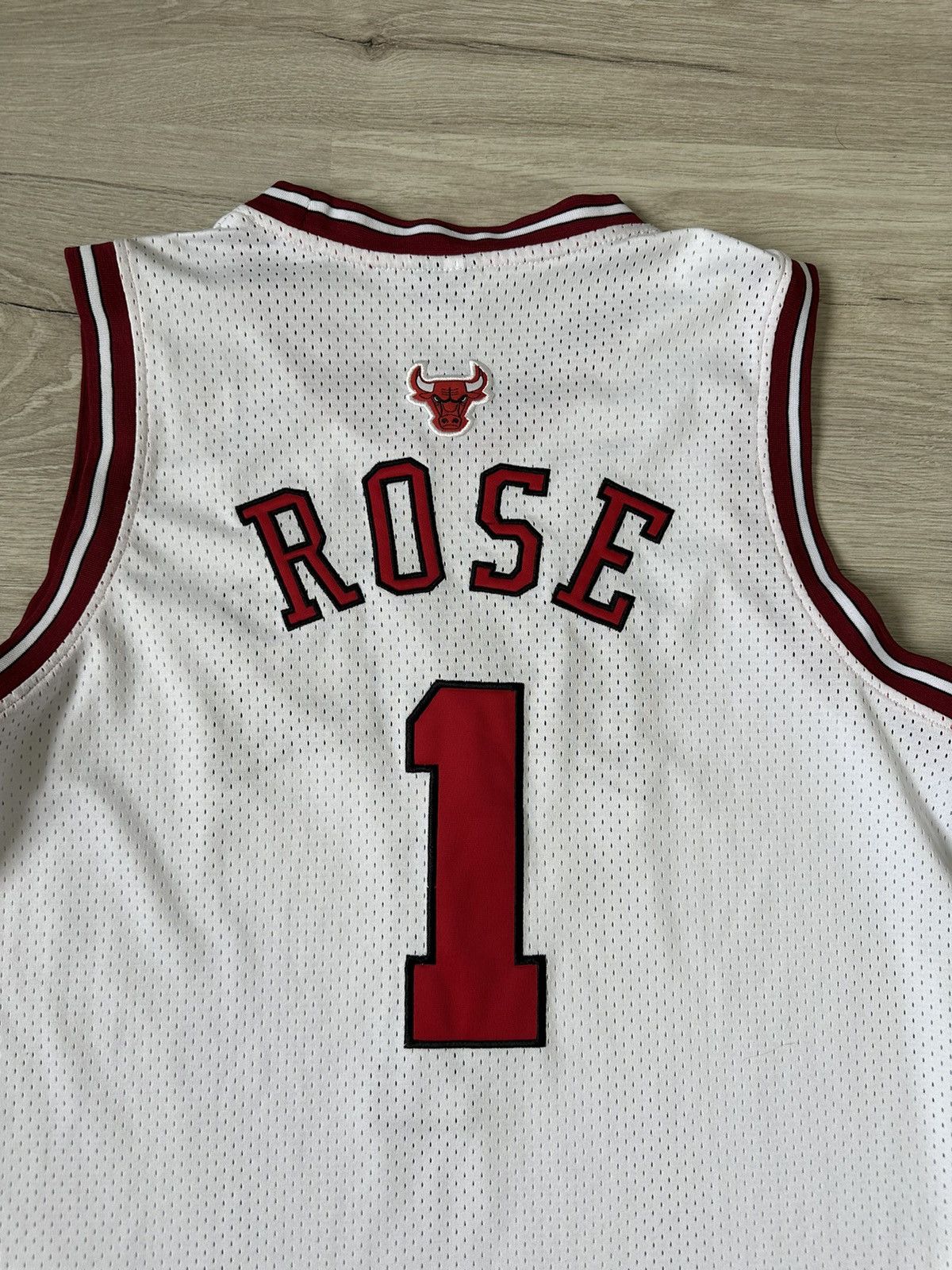 NBA NBA Bulls Shirt Rose Jersey Size US M / EU 48-50 / 2 - 13 Thumbnail