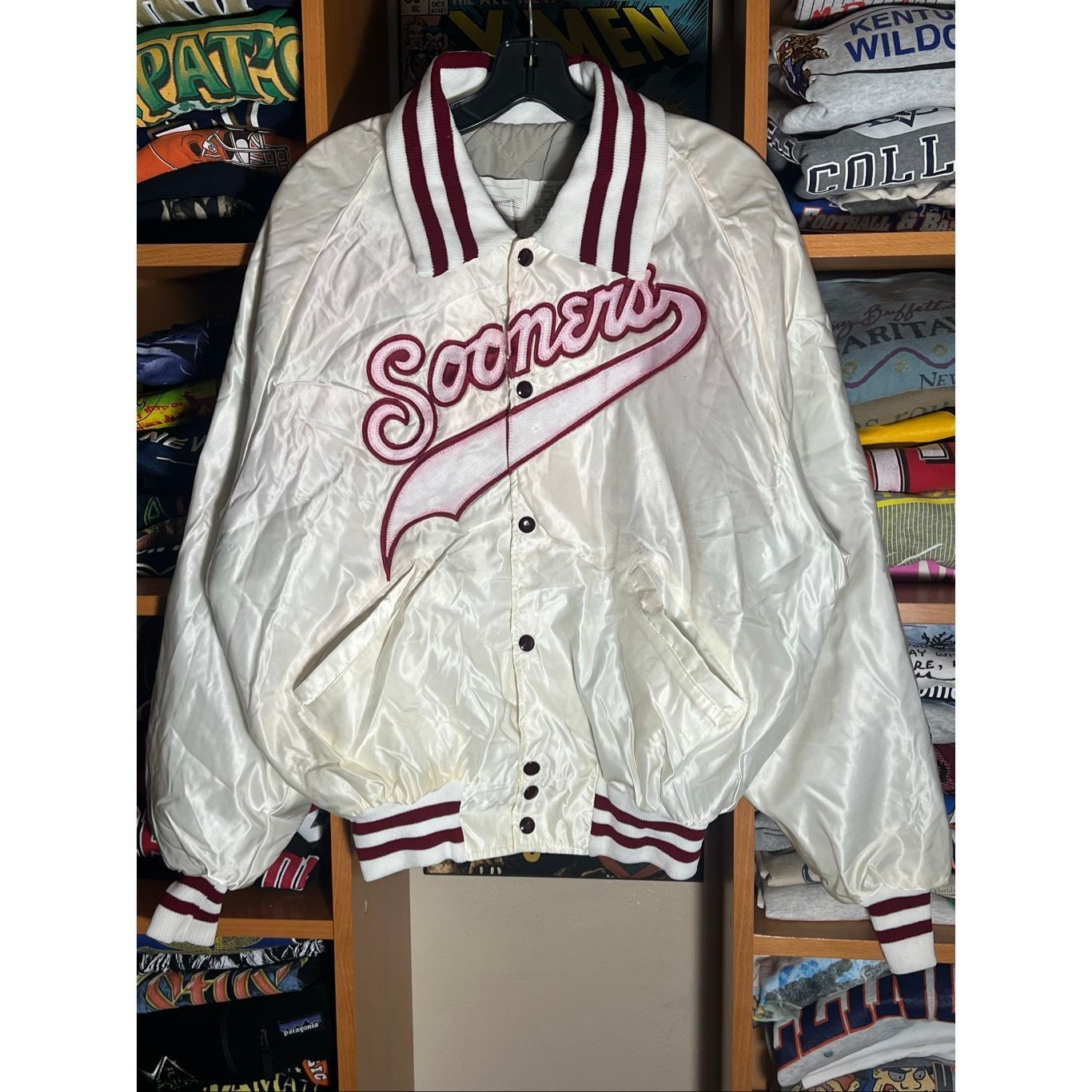 Delong Vintage 80s Oklahoma Sooners University Satin Bomber Jacket Size US XL / EU 56 / 4 - 1 Thumbnail