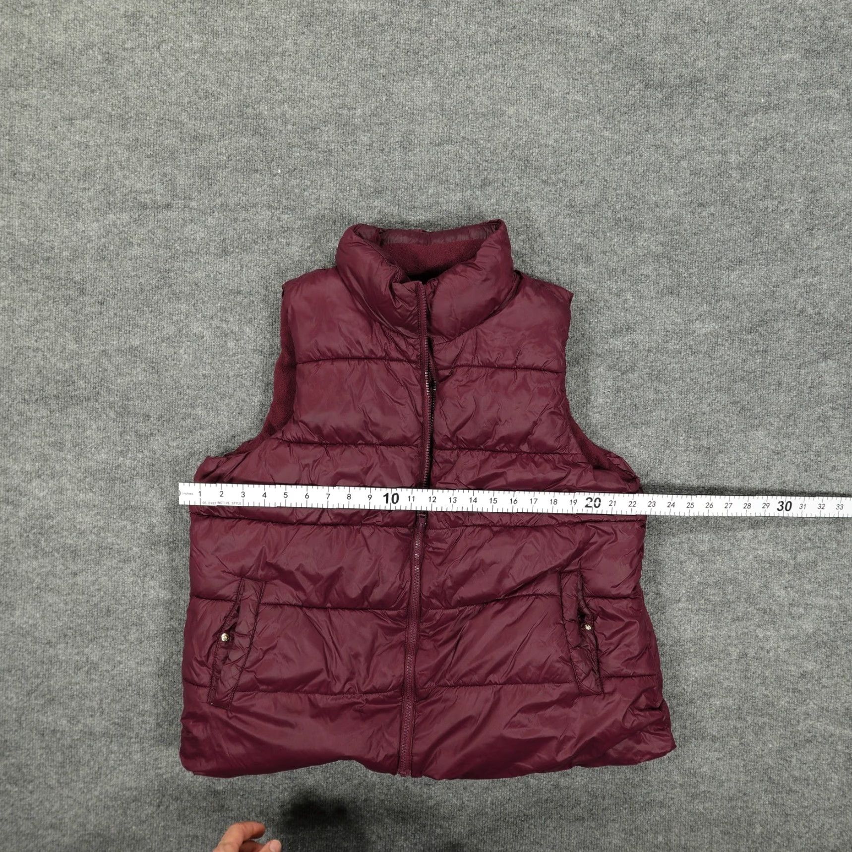 Old Navy Old Navy Puffer Vest Womens XL Burgundy Full Zip Fleece Lined Quilted Outdoor Vest Size XL / US 12-14 / IT 48-50 - 5 Thumbnail