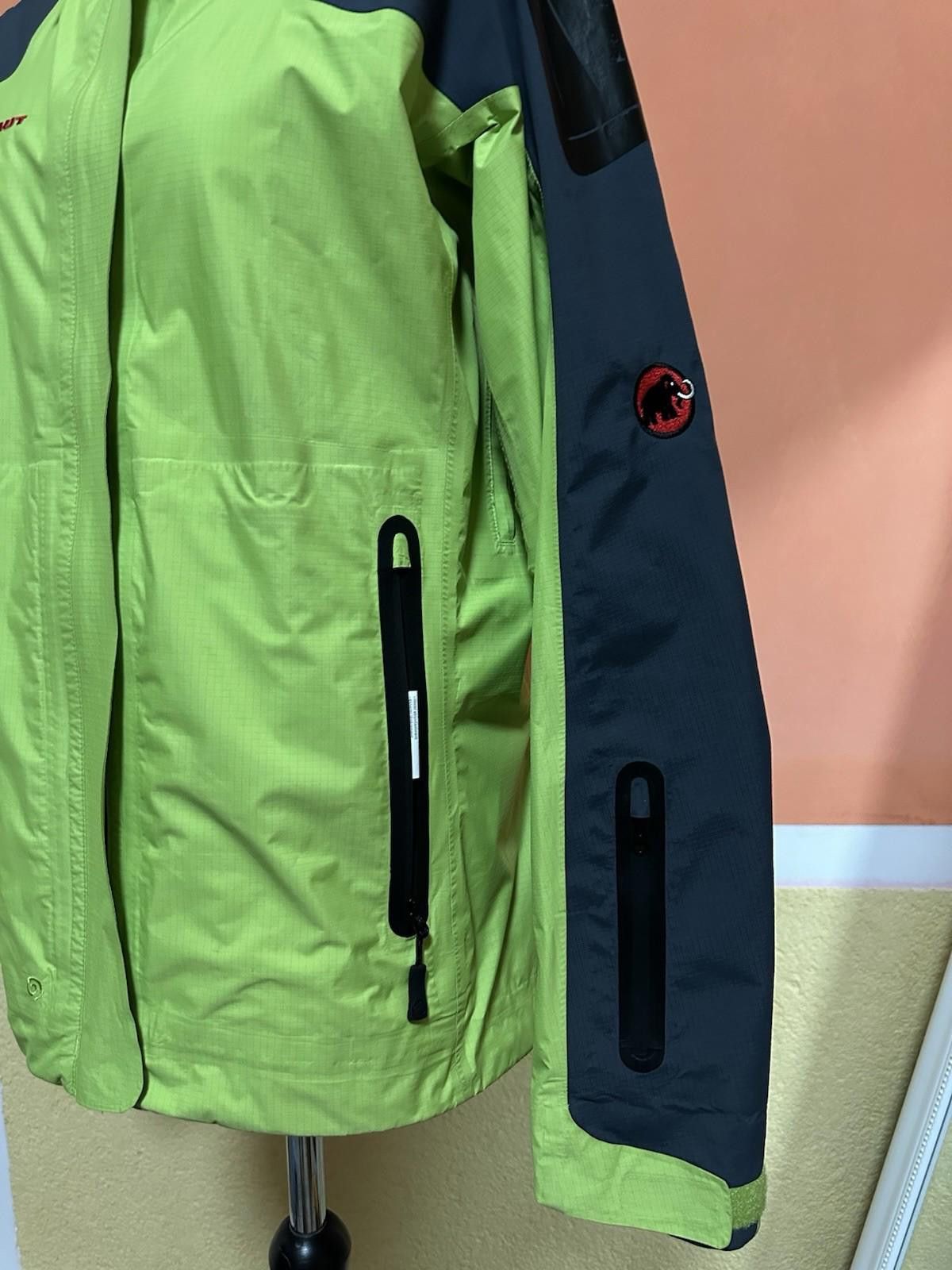 Mammut Mammut Light Jacket Pro Shell Gore-Tex Sz L Size US L / EU 52-54 / 3 - 5 Thumbnail