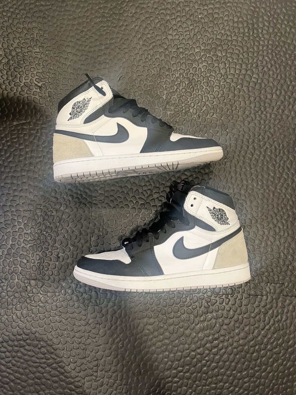 Jordan Brand JORDAN 1 STAGE HAZE CLEANNNN Size US 9 / EU 42 - 1 Thumbnail
