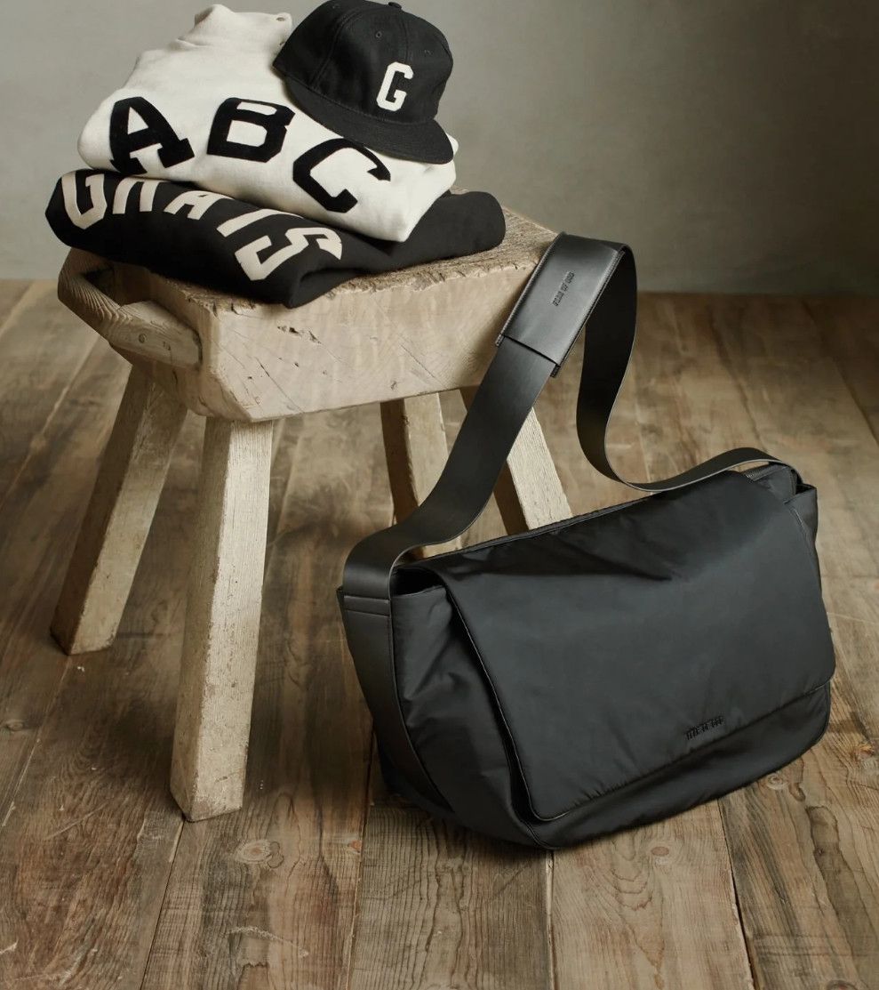 Fear of God Fear of God 7th Seventh Newspaper Bag eternal 8th zegna Size ONE SIZE - 1 Thumbnail