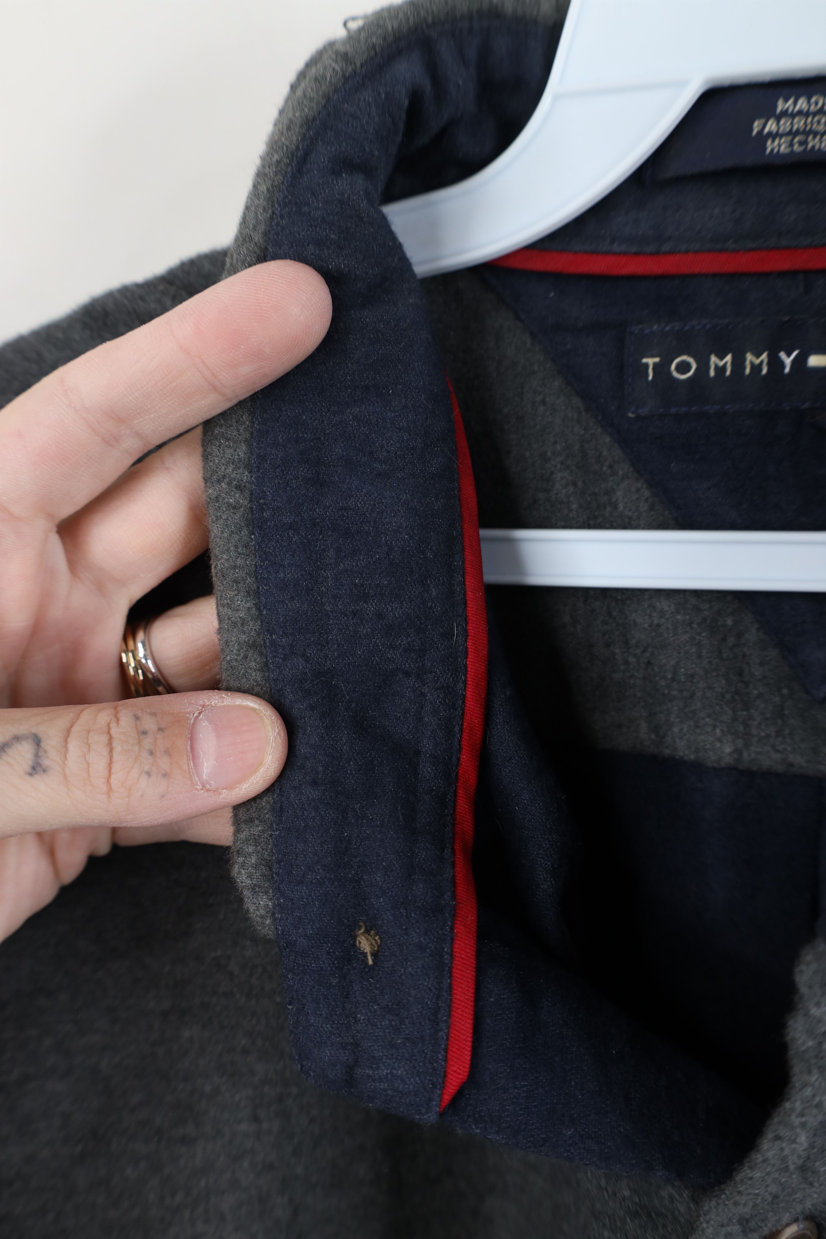 Tommy Hilfiger Vintage 90s Tommy Hilfiger Chamois Cloth Button Shirt Gray Size US XL / EU 56 / 4 - 9 Thumbnail