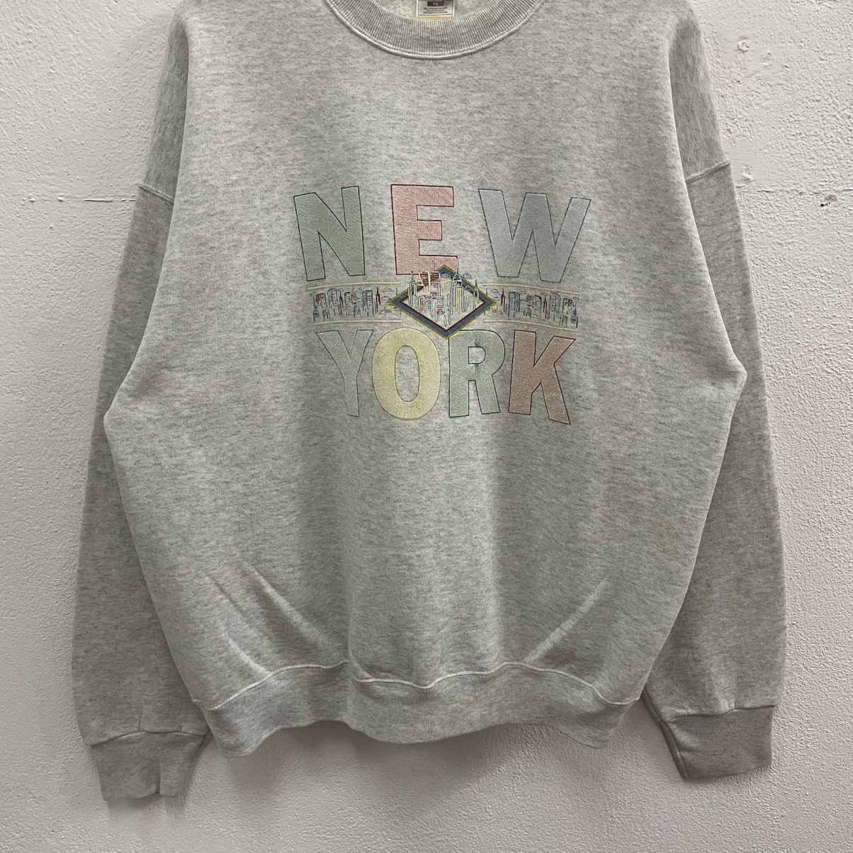 Fruit Of The Loom × Vintage 🔥Vintage 90s New York Multicolour Spellout Sweatshirts Size US L / EU 52-54 / 3 - 5 Thumbnail