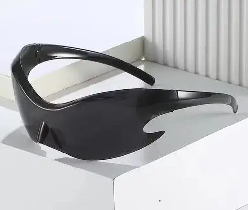 Other Black Punk Sunglasses Size ONE SIZE - 1 Thumbnail
